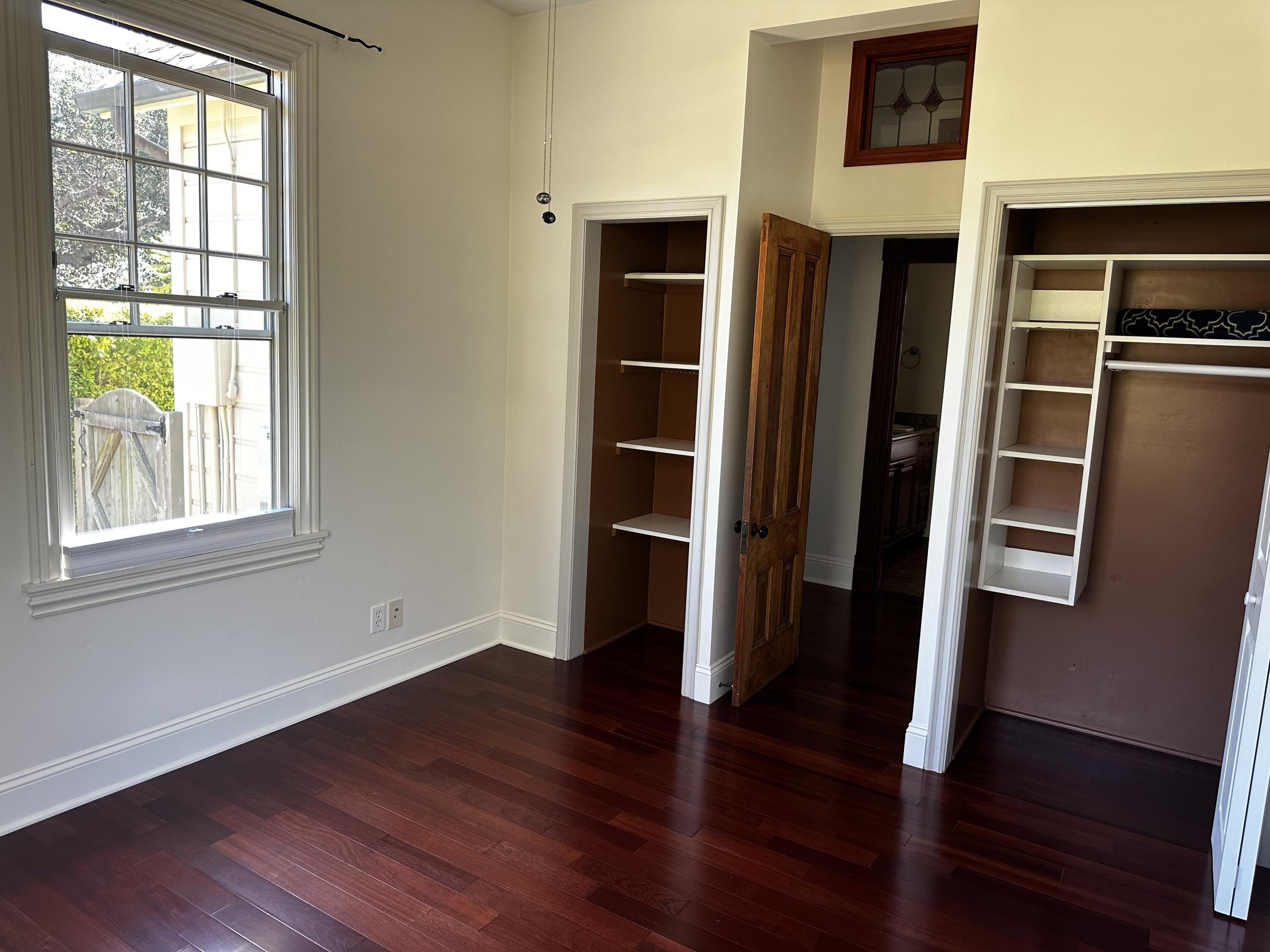 1035 E De La Guerra Street, A