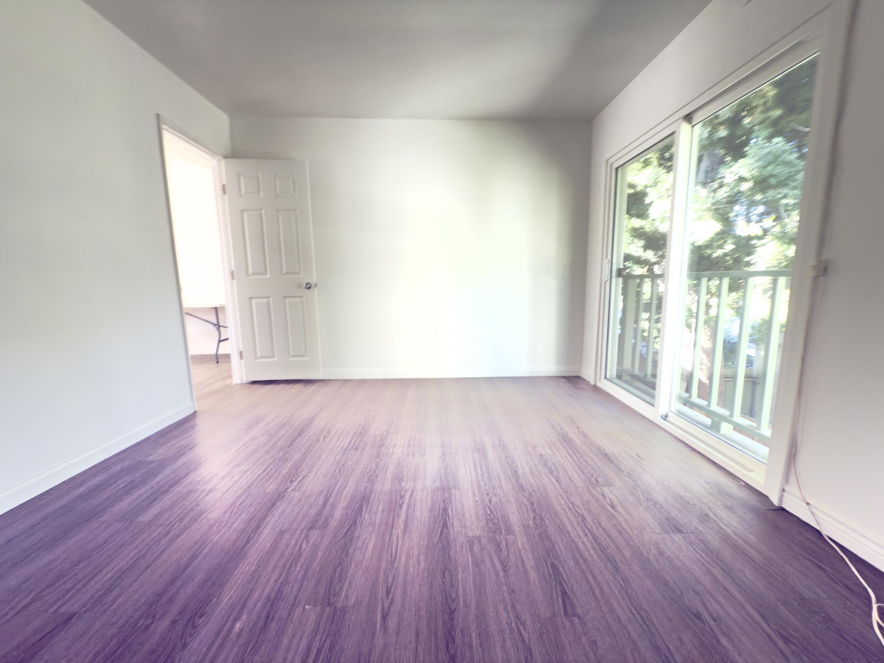 1027 San Andres Street, 4