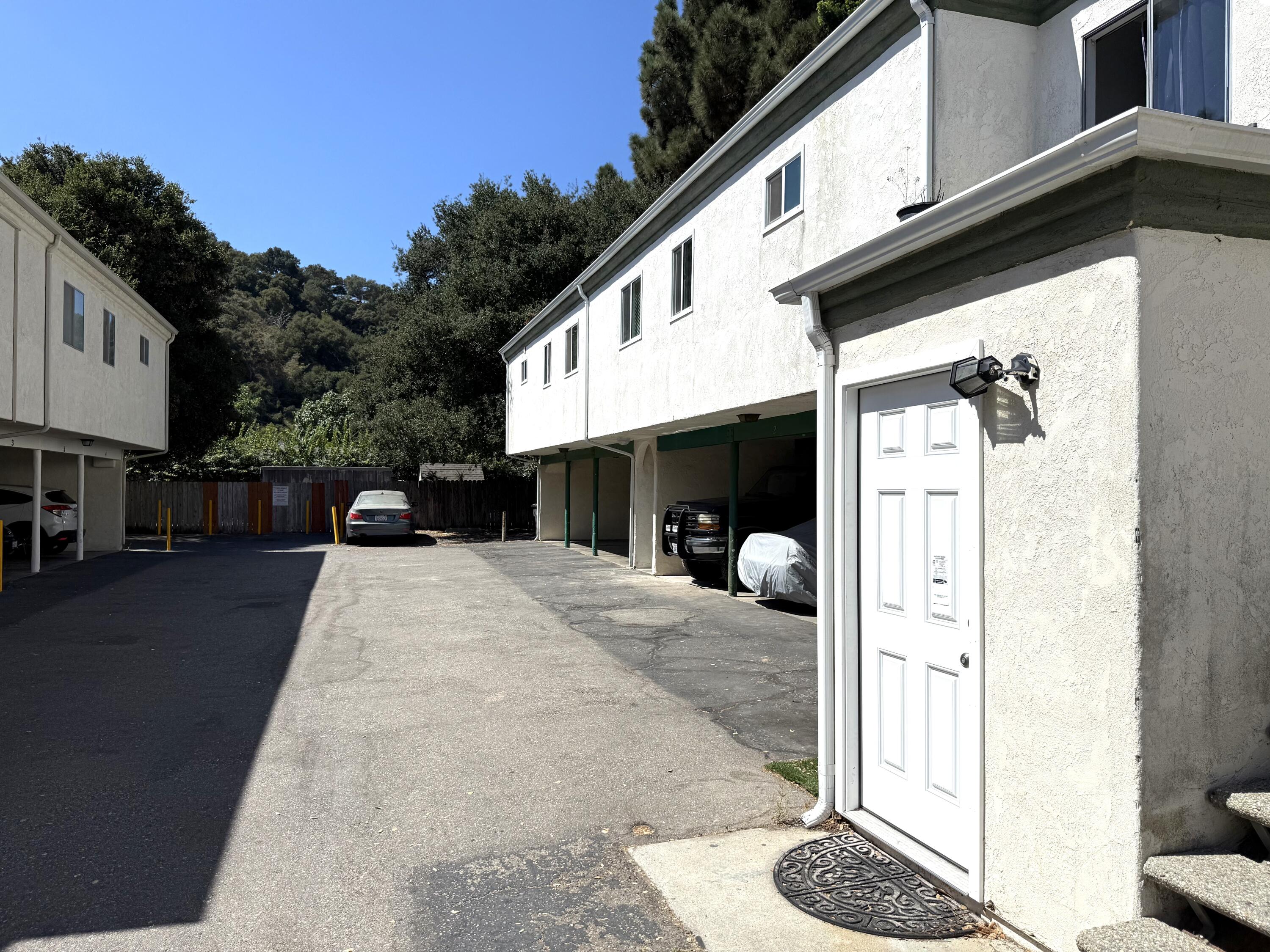 1027 San Andres Street, 4