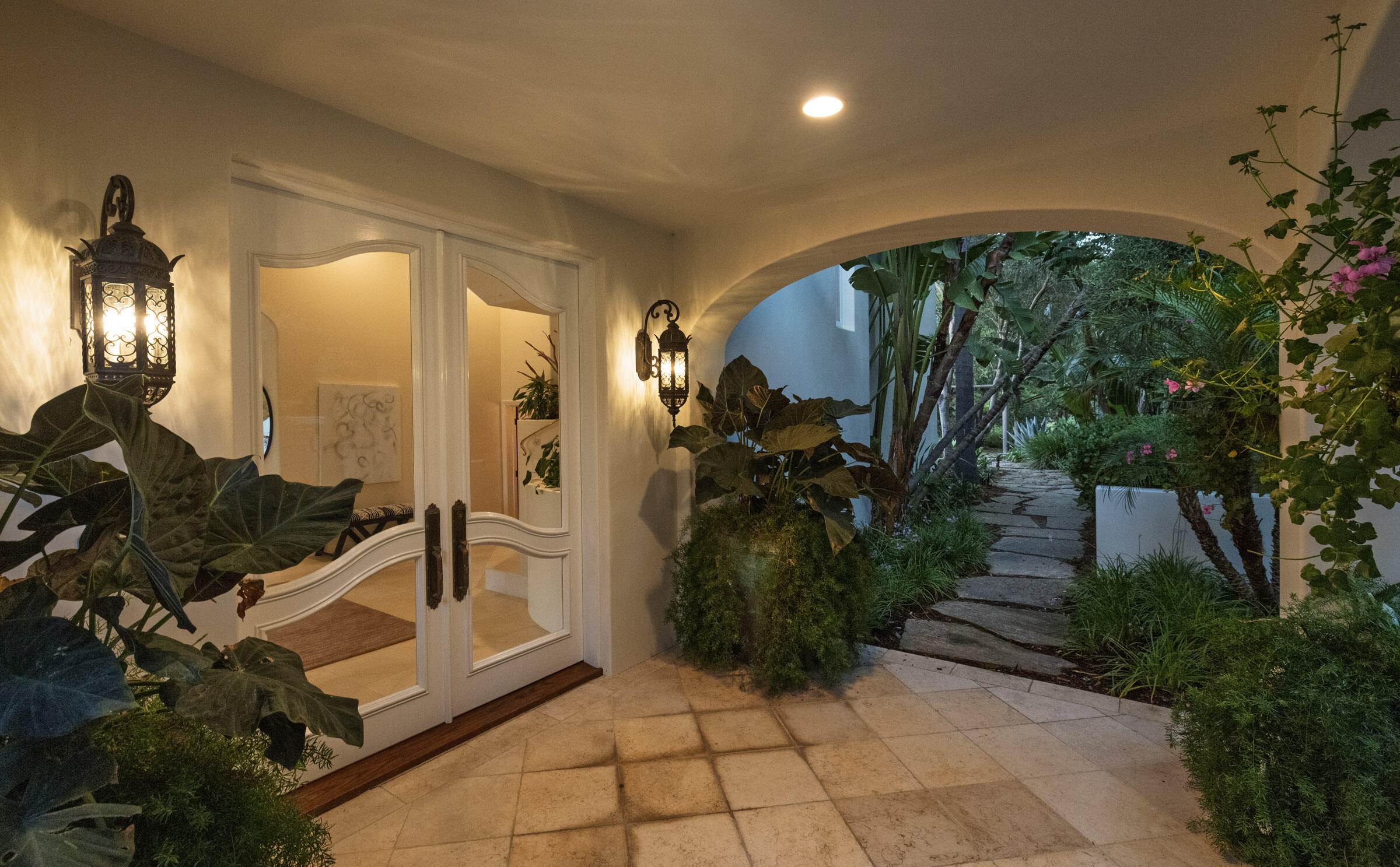 320 Calle Elegante