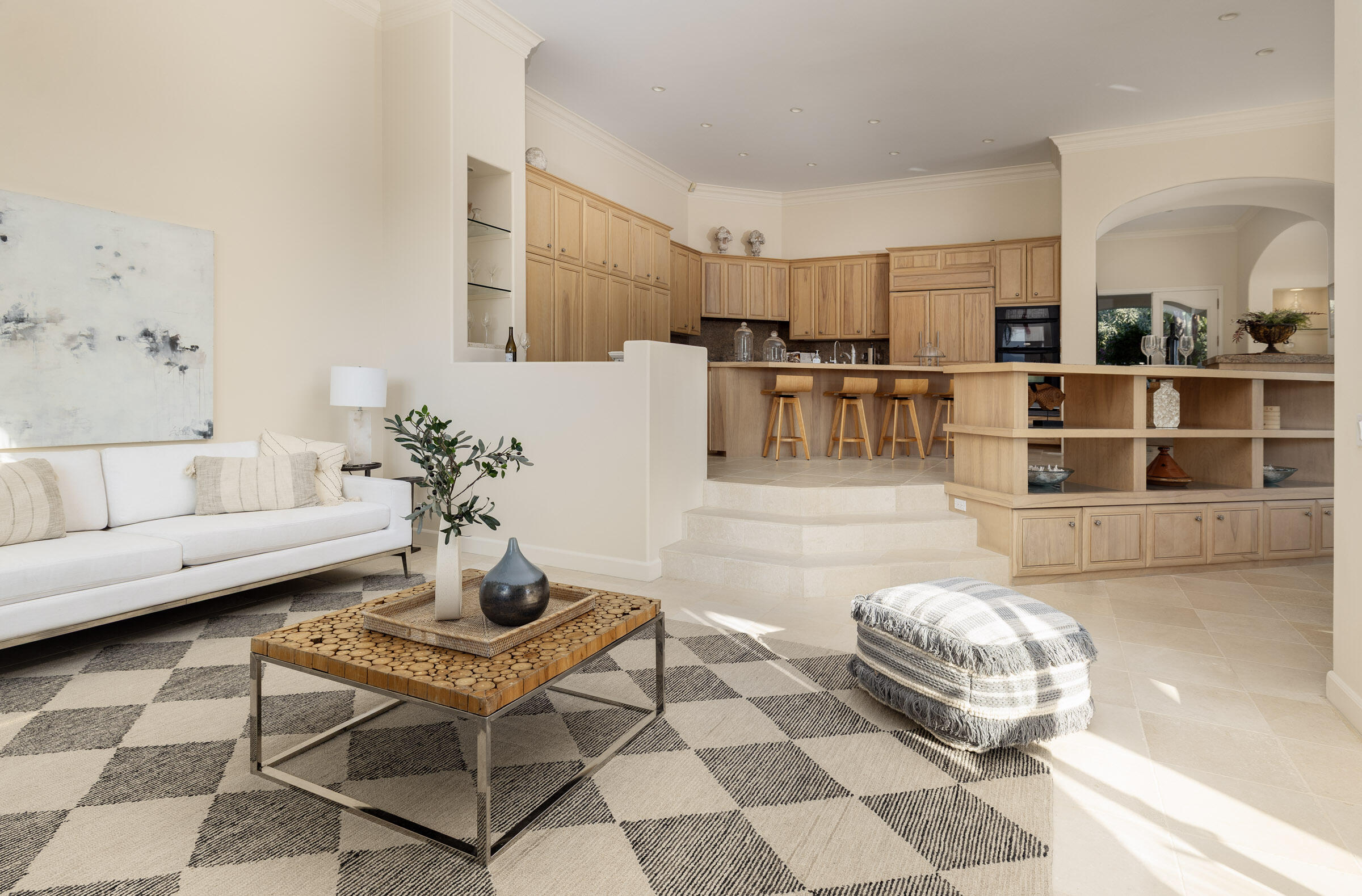 320 Calle Elegante