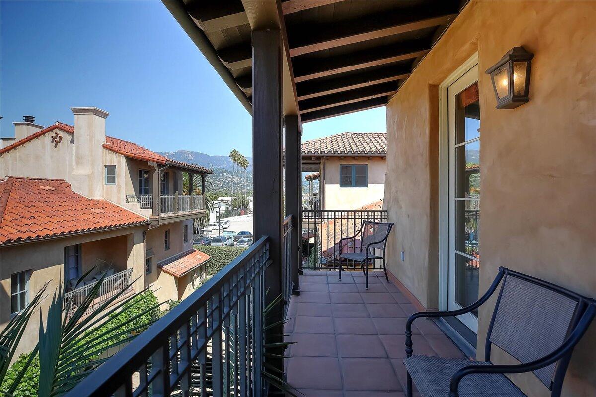618 Anacapa Street, 5