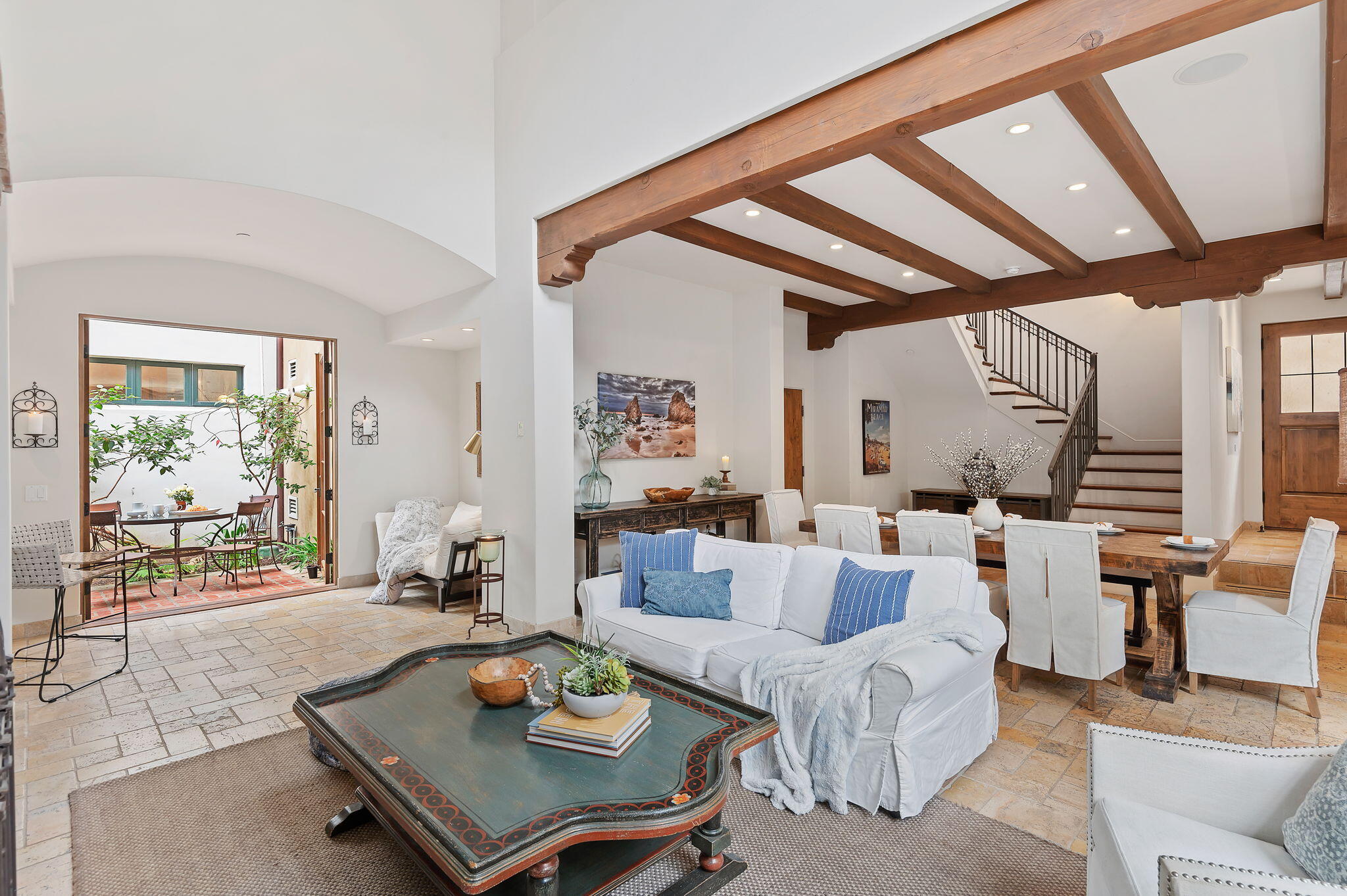 618 Anacapa Street, 5