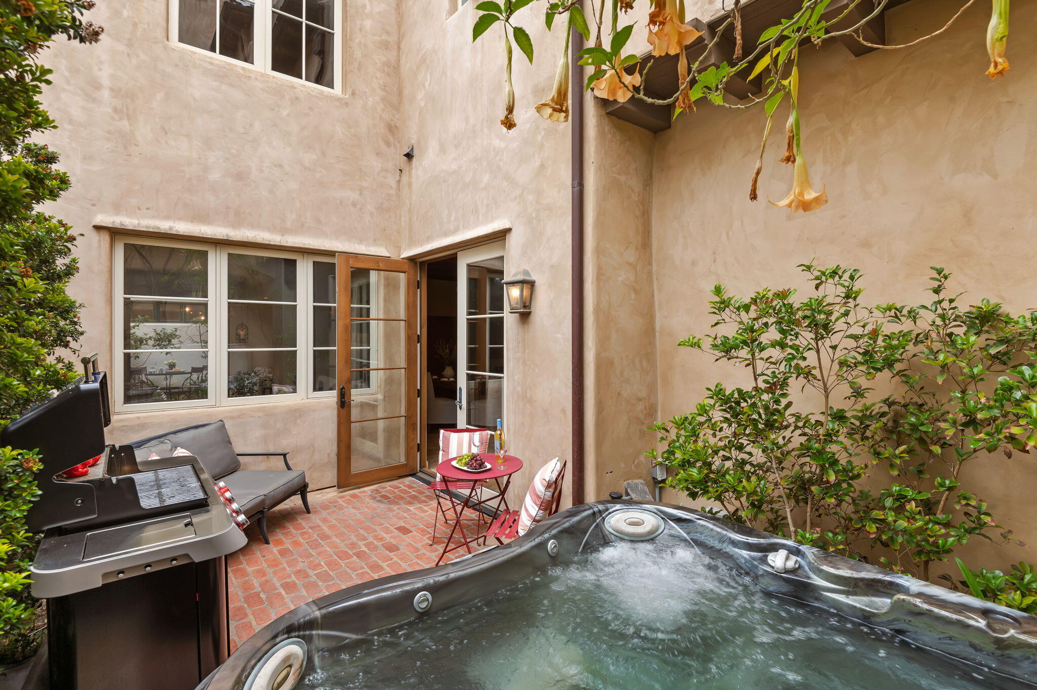 618 Anacapa Street, 5