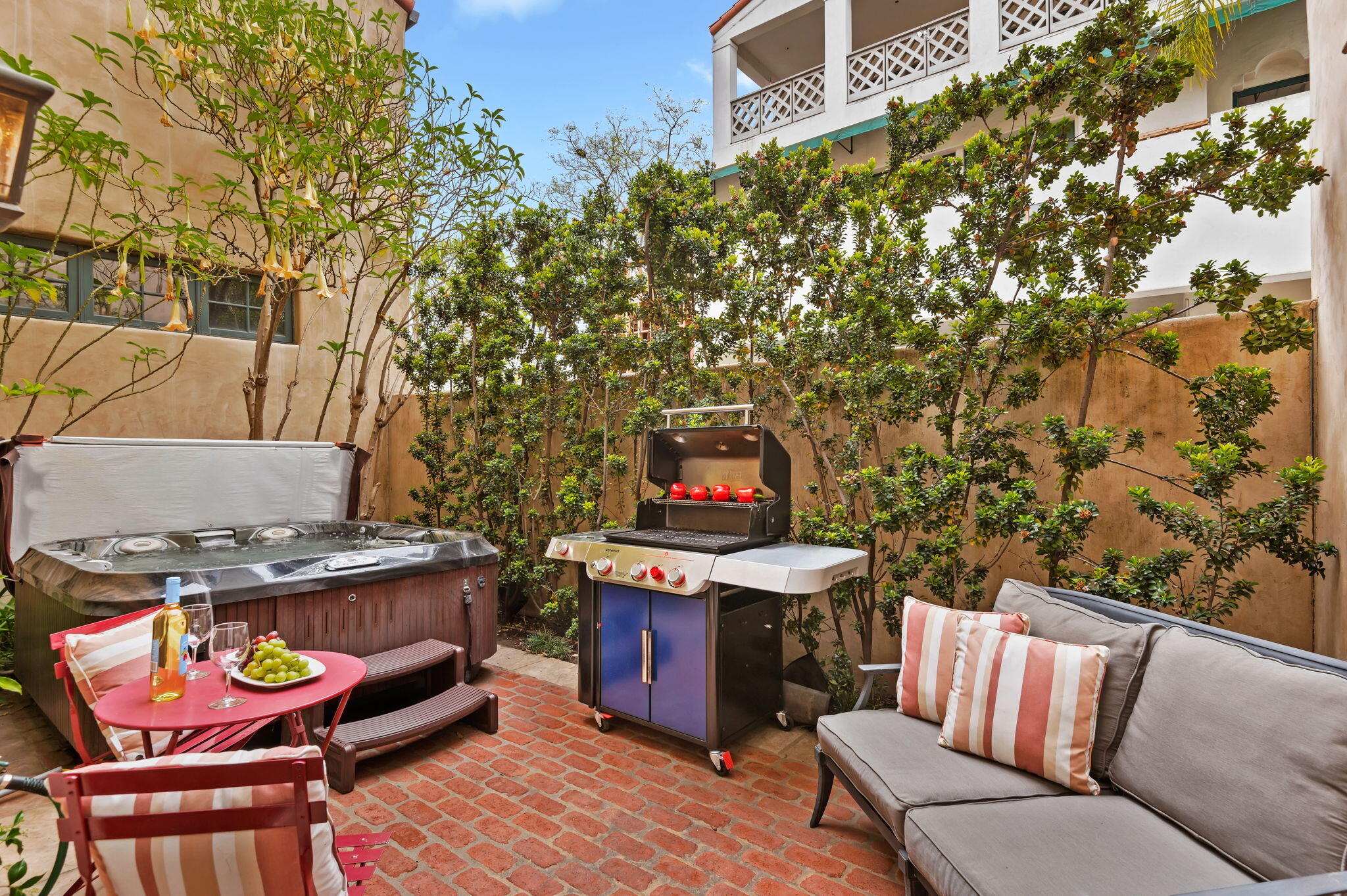 618 Anacapa Street, 5