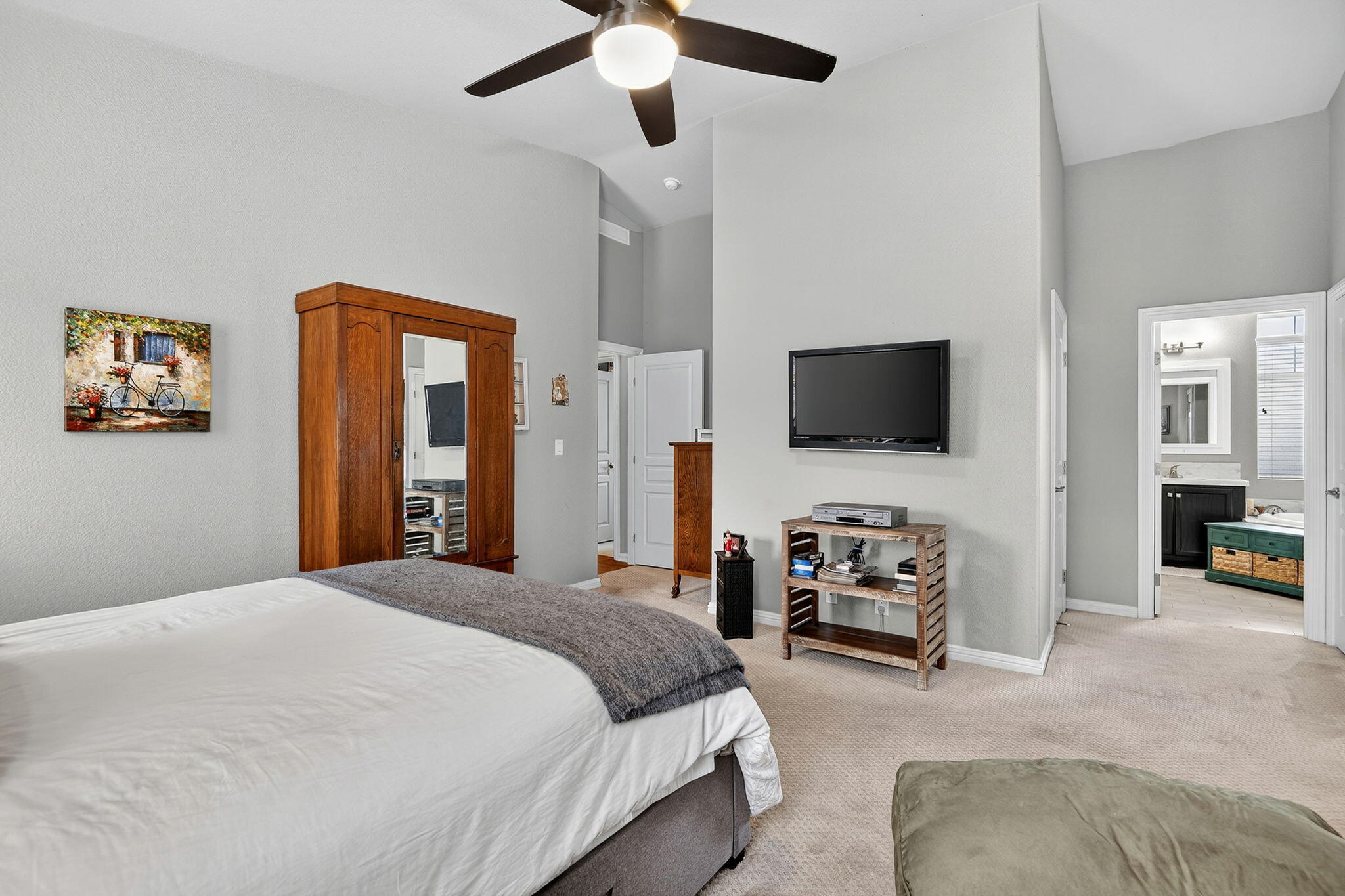 945 Ward Drive, 62