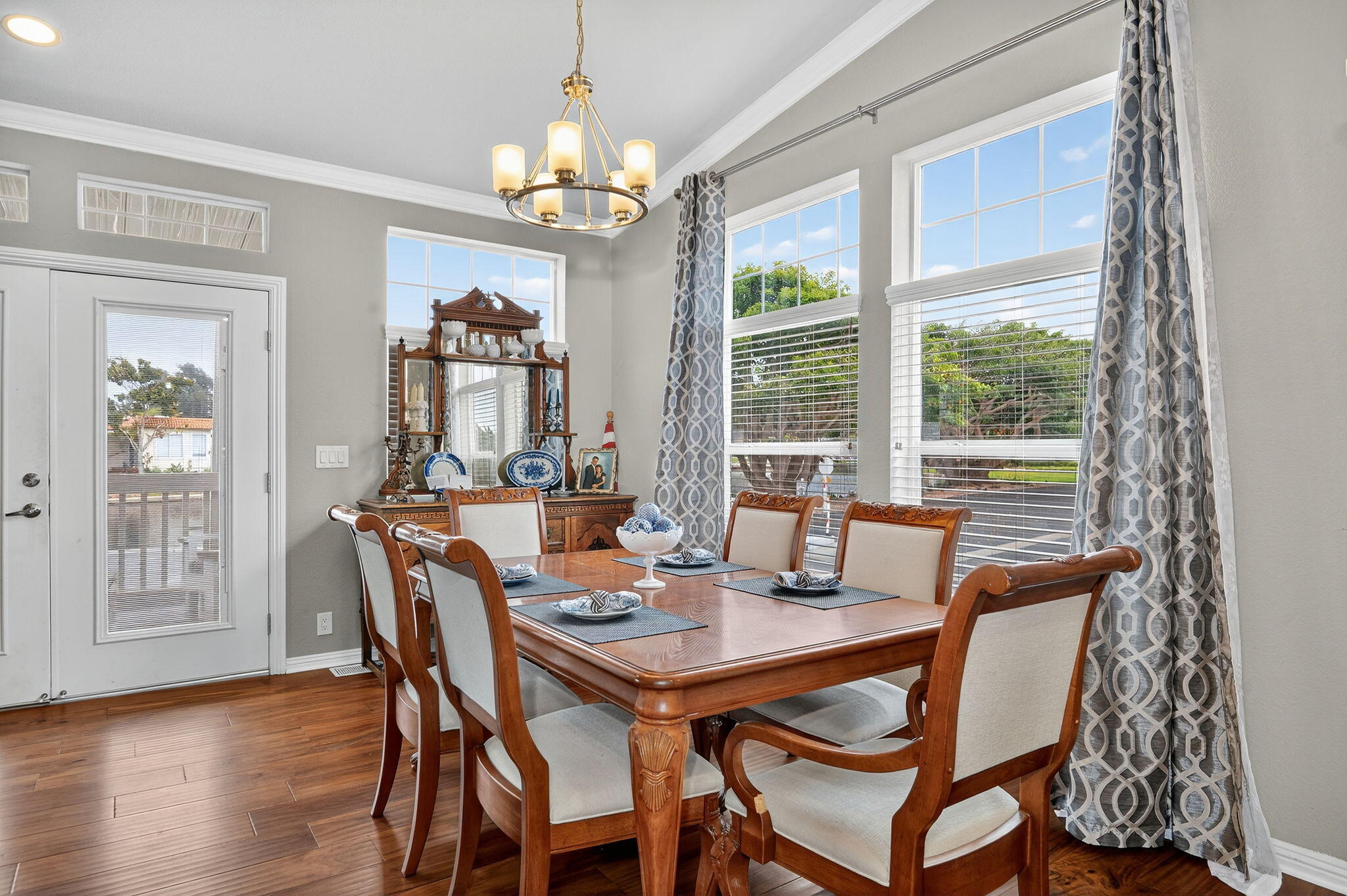 945 Ward Drive, 62