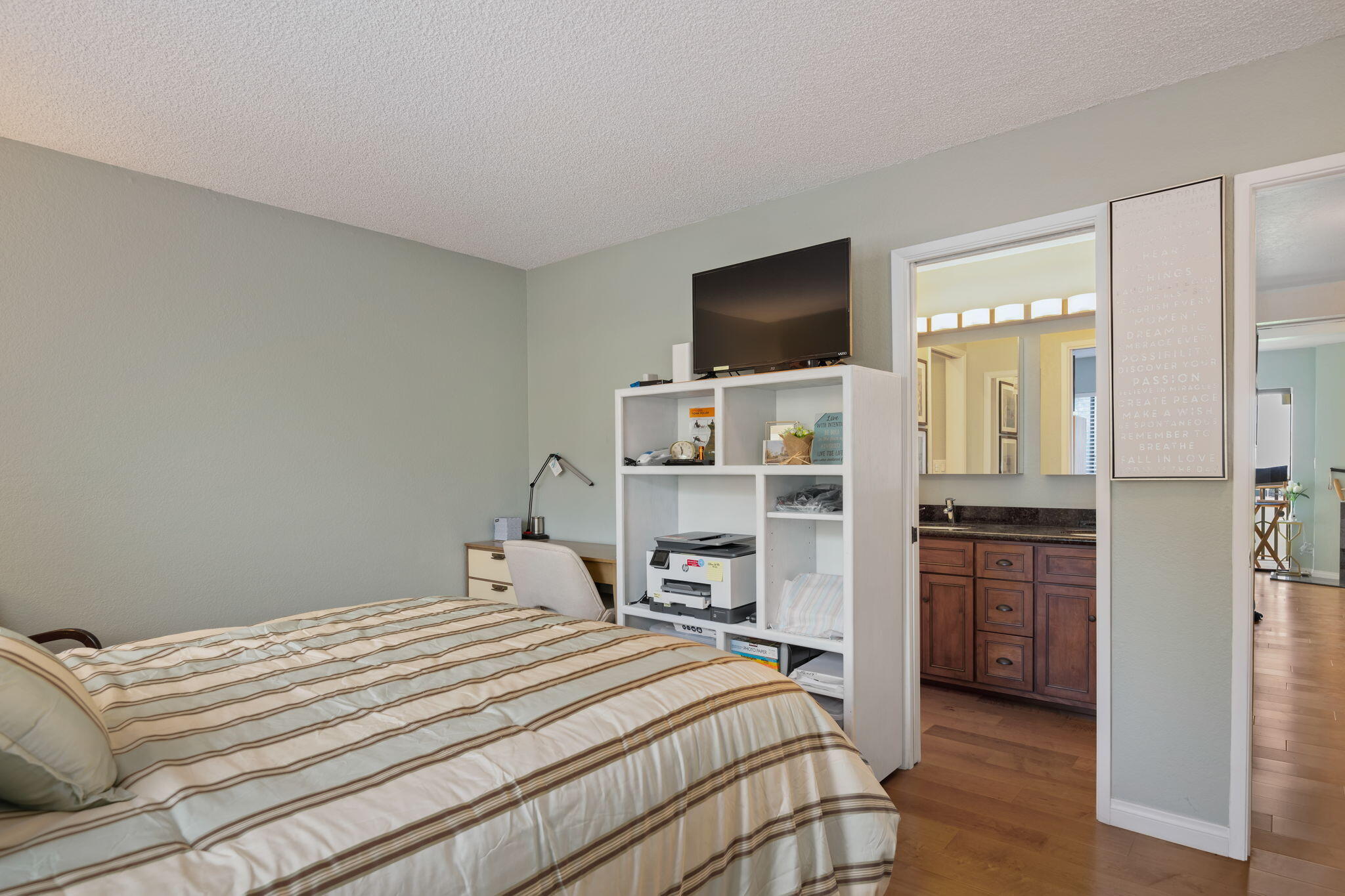 3375 Foothill Road, 524
