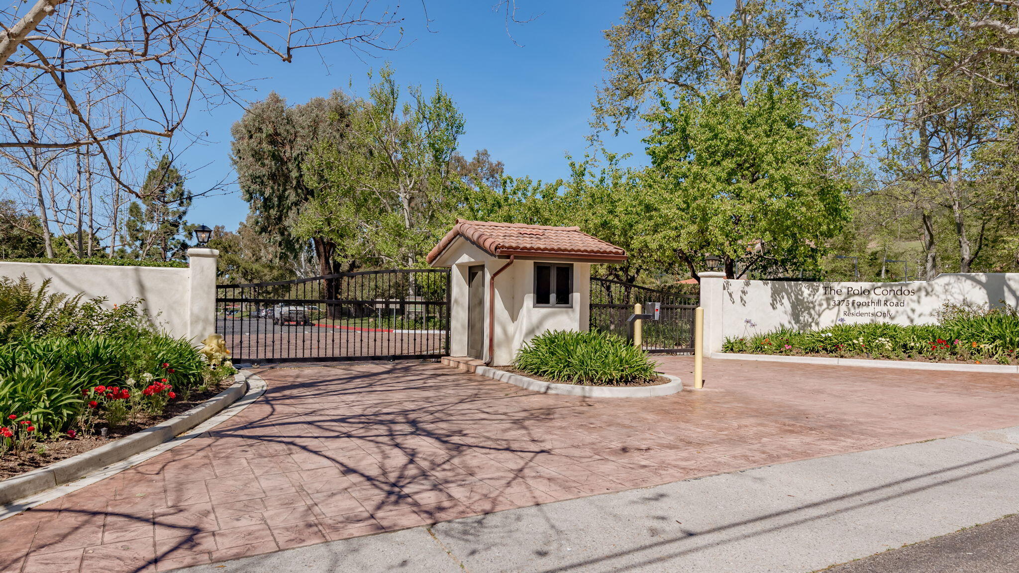 3375 Foothill Road, 524