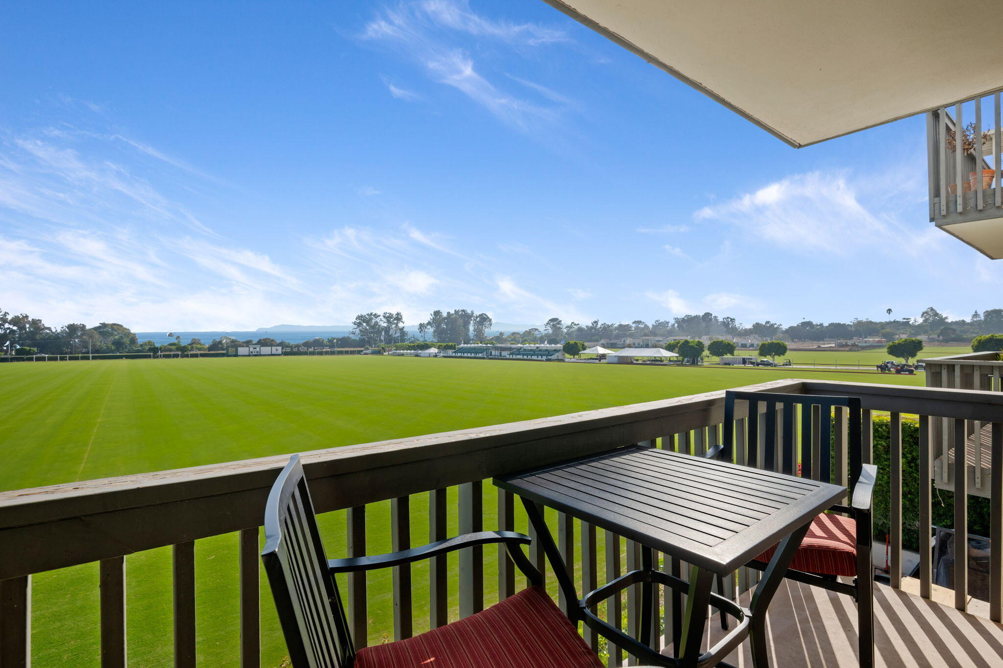 3375 Foothill Road, 524