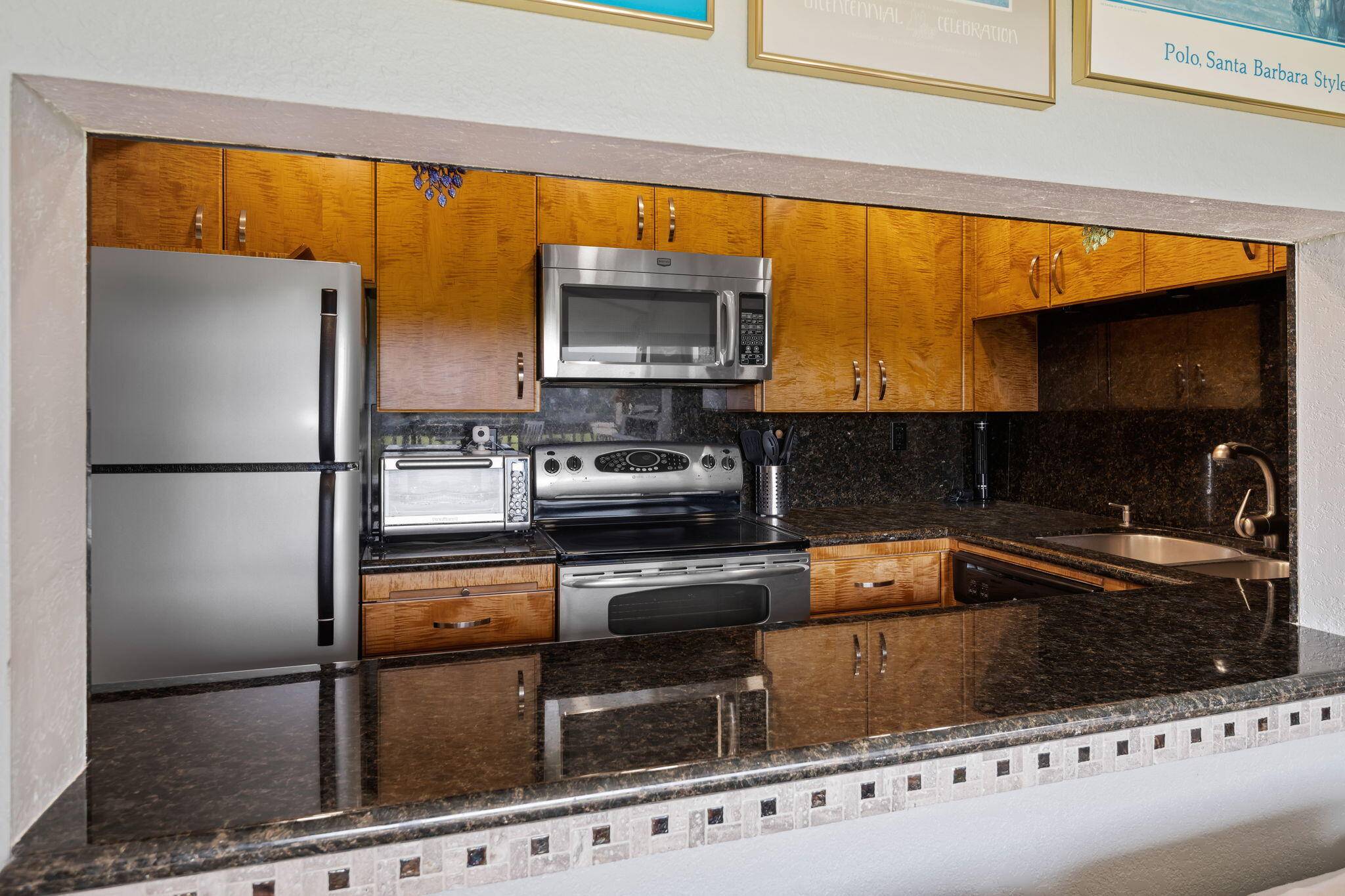 3375 Foothill Road, 524