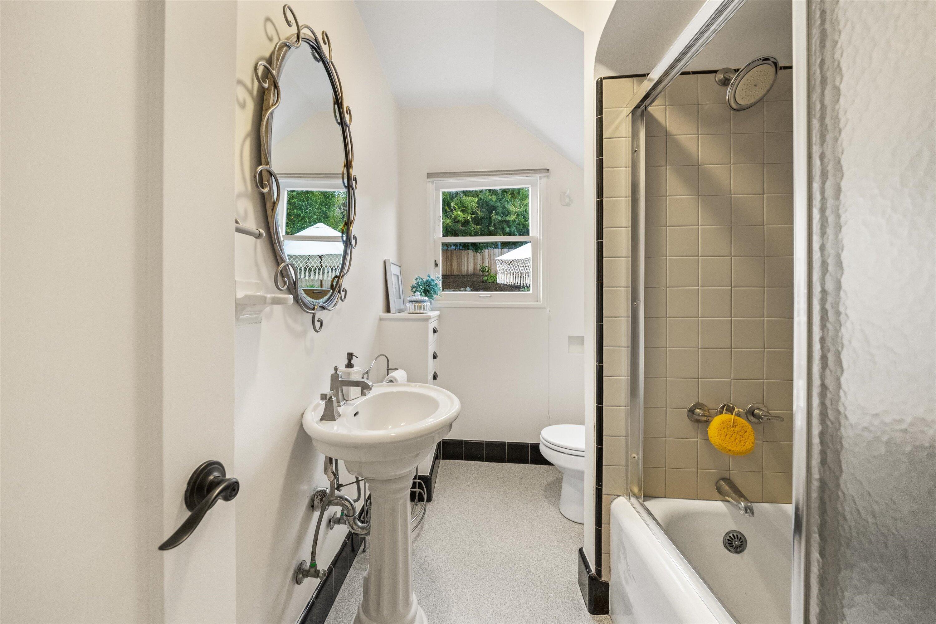 1308 W Valerio Street