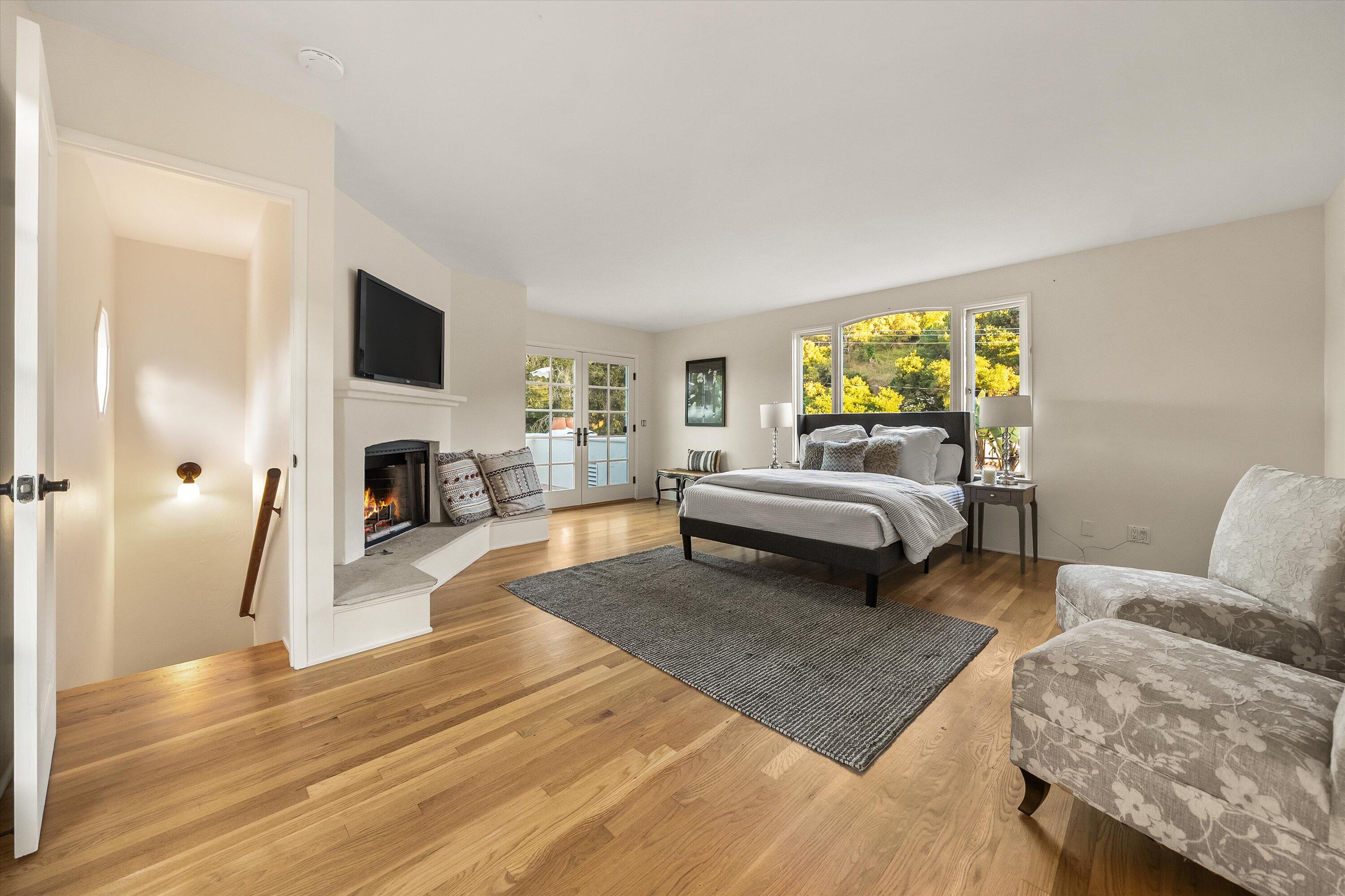 1308 W Valerio Street