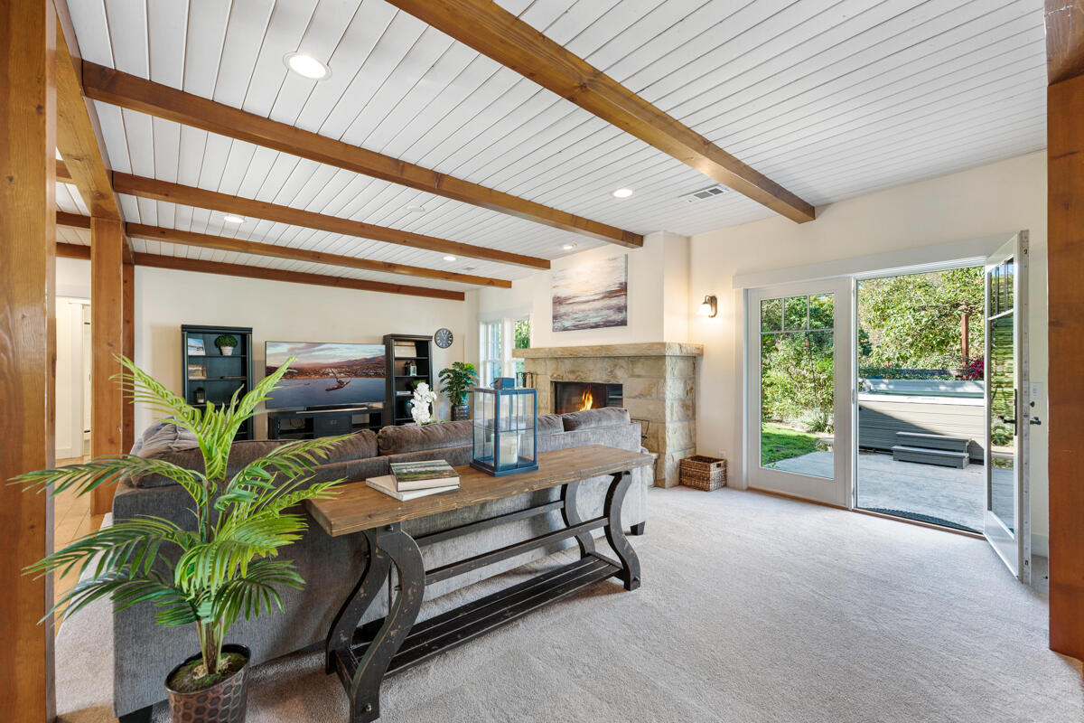 5139 Cathedral Oaks