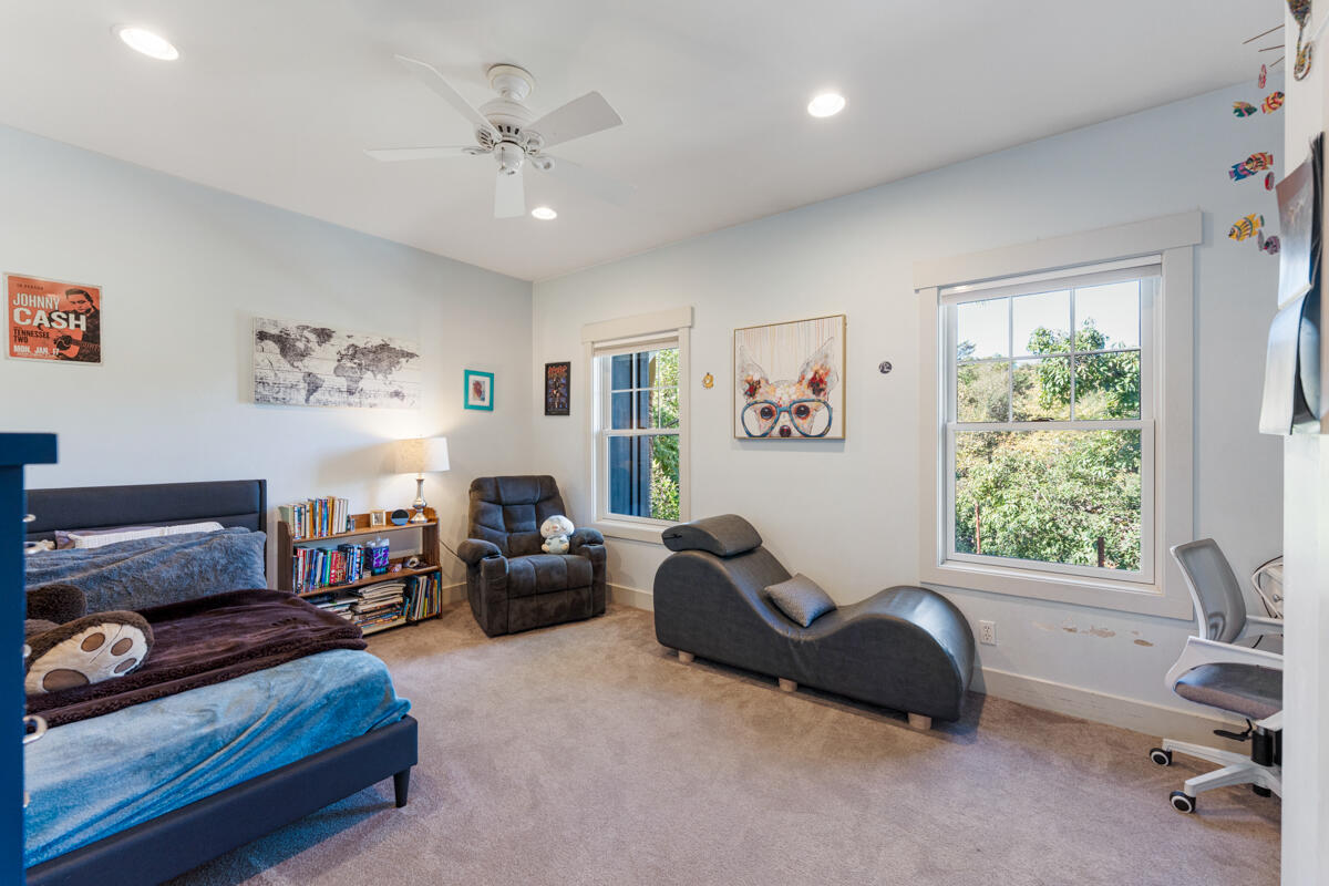 5139 Cathedral Oaks