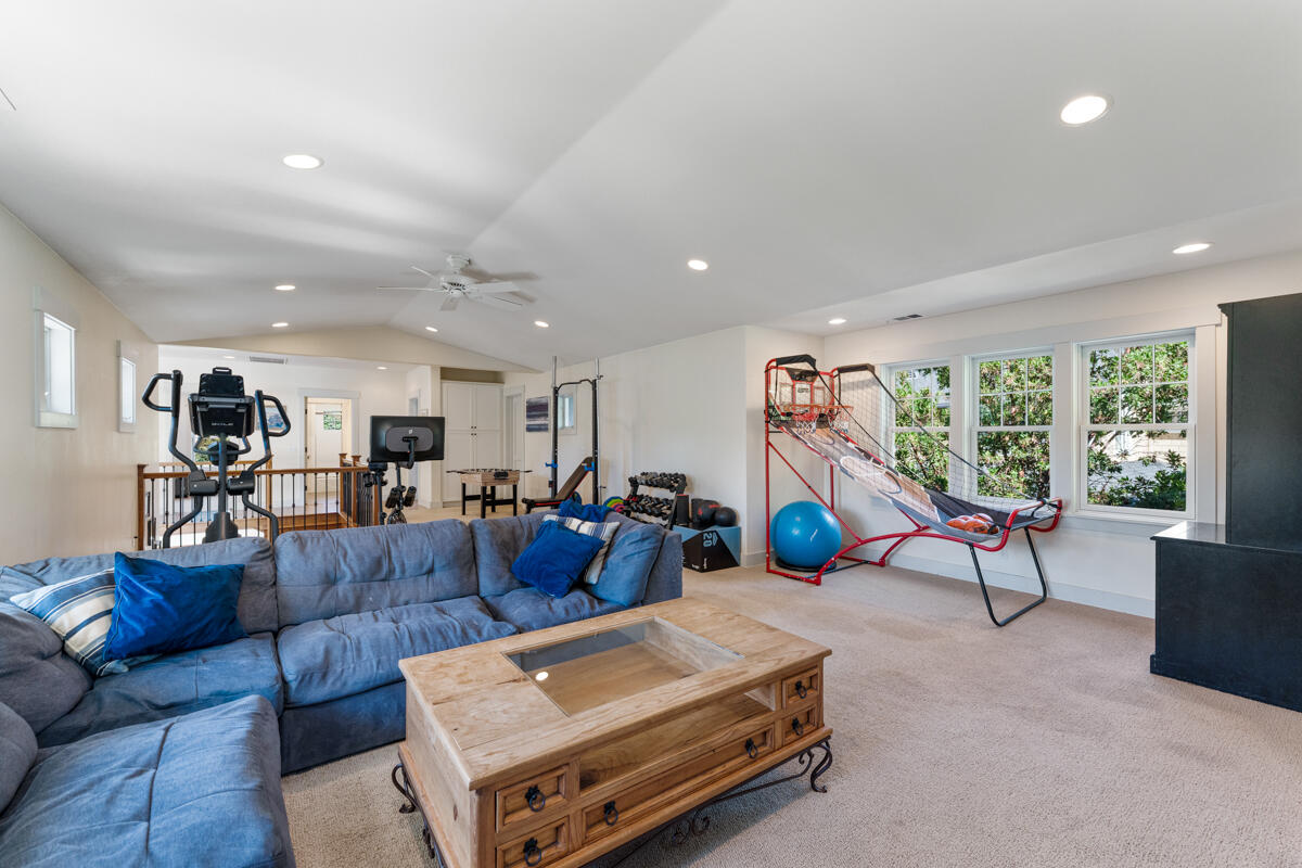 5139 Cathedral Oaks