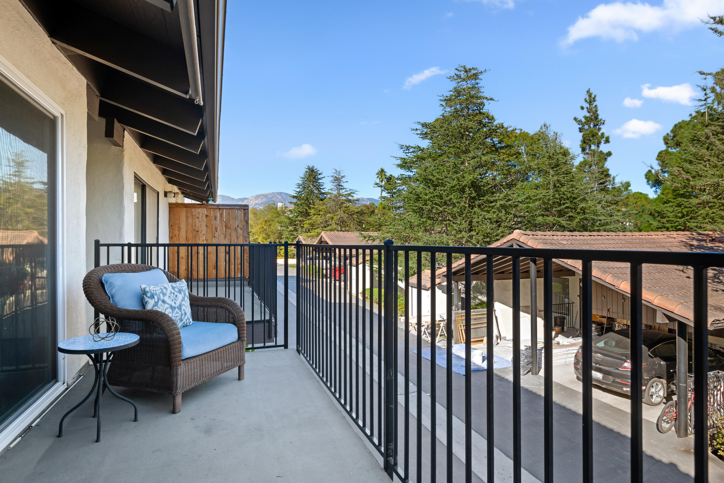 968 Miramonte Drive, 6