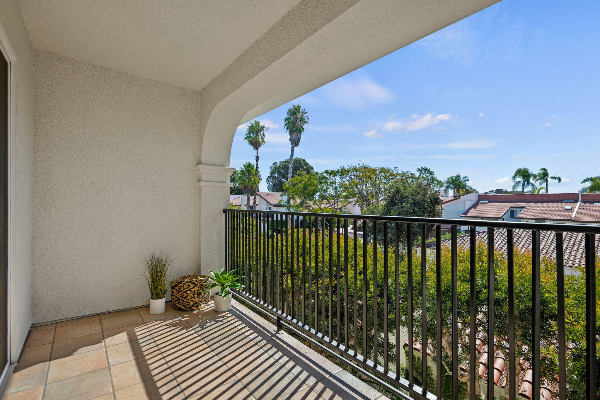 352 Por La Mar Circle, SANTA BARBARA