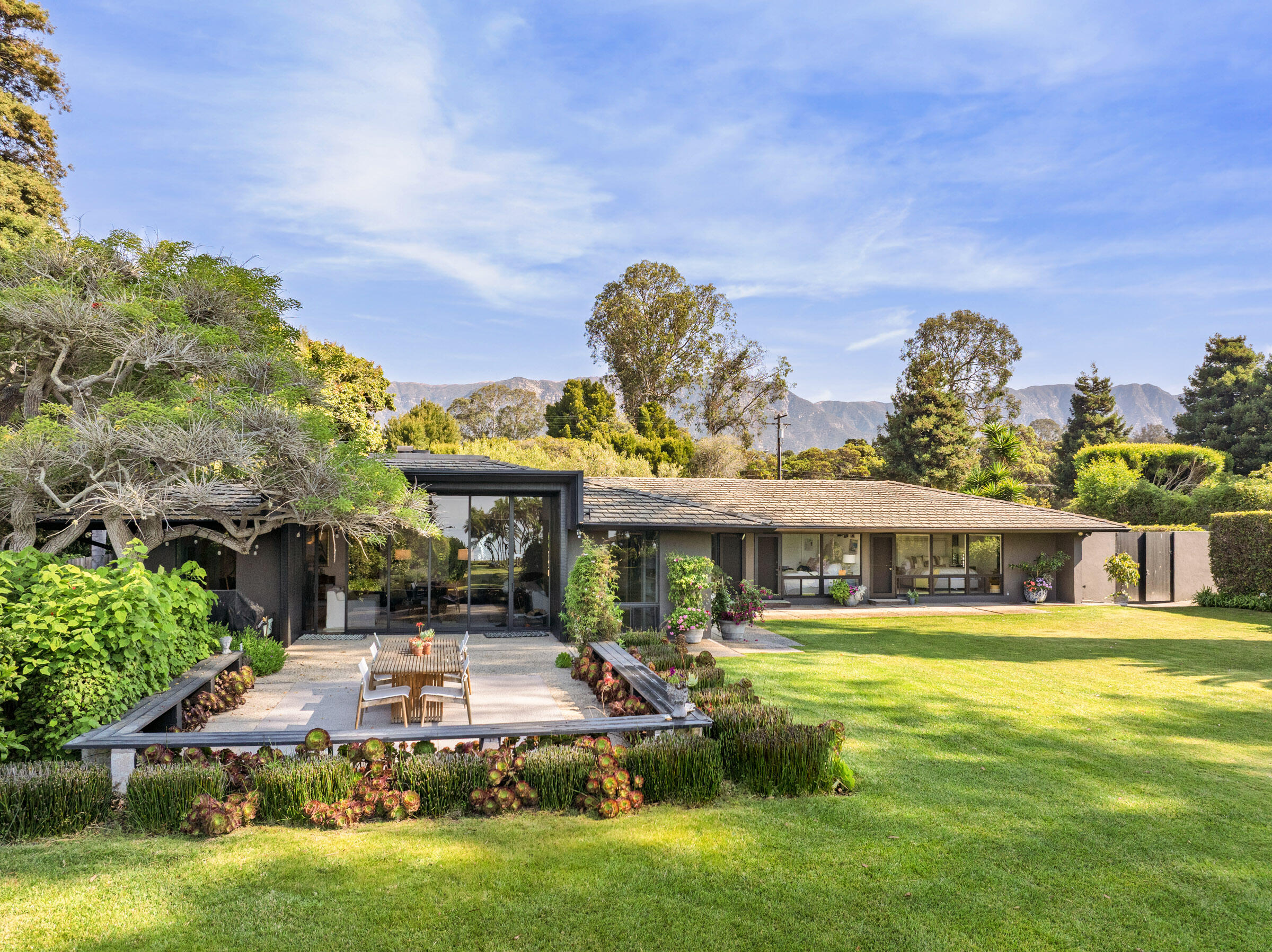 1695 Fernald Point Lane, MONTECITO