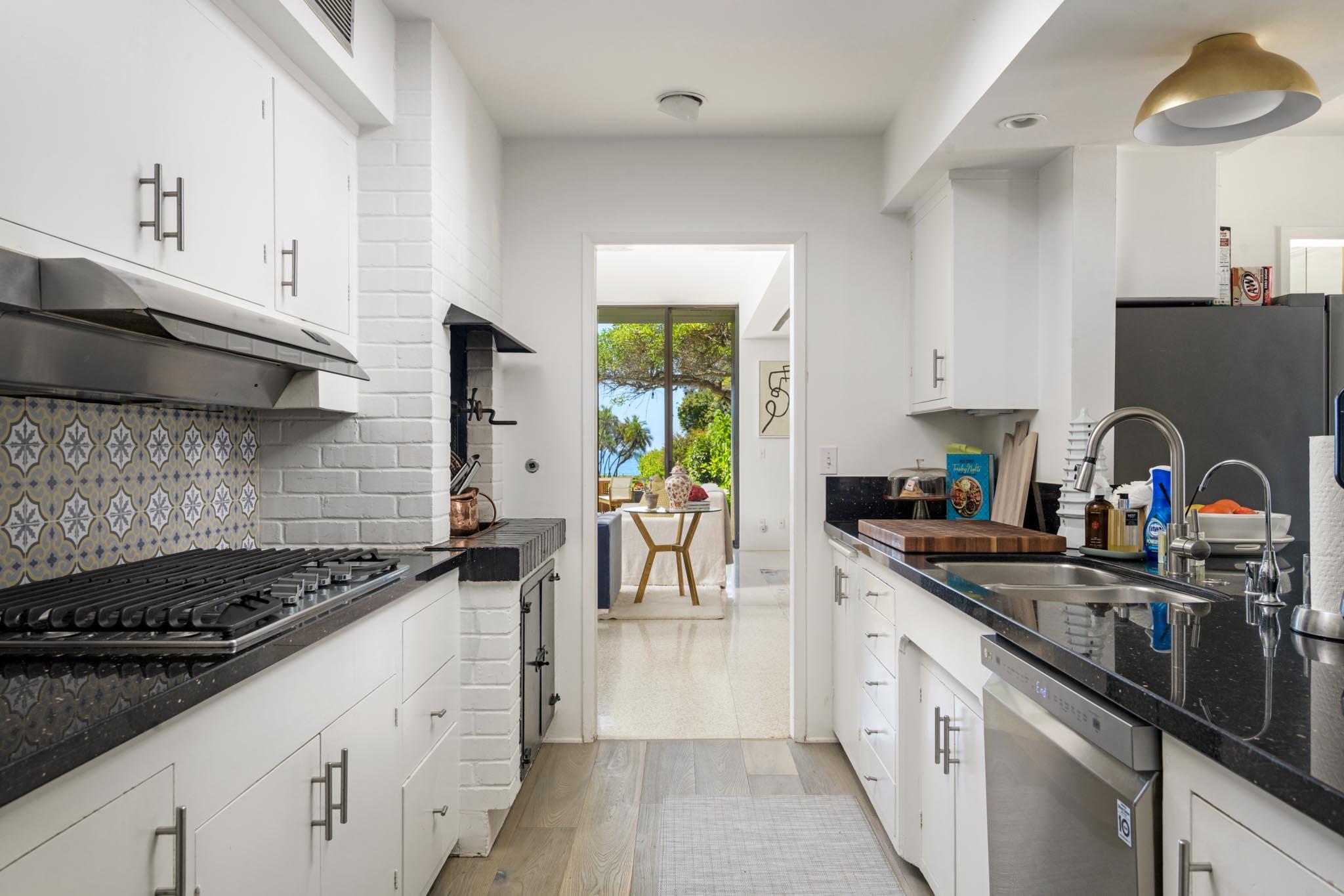 1695 Fernald Point Lane, MONTECITO