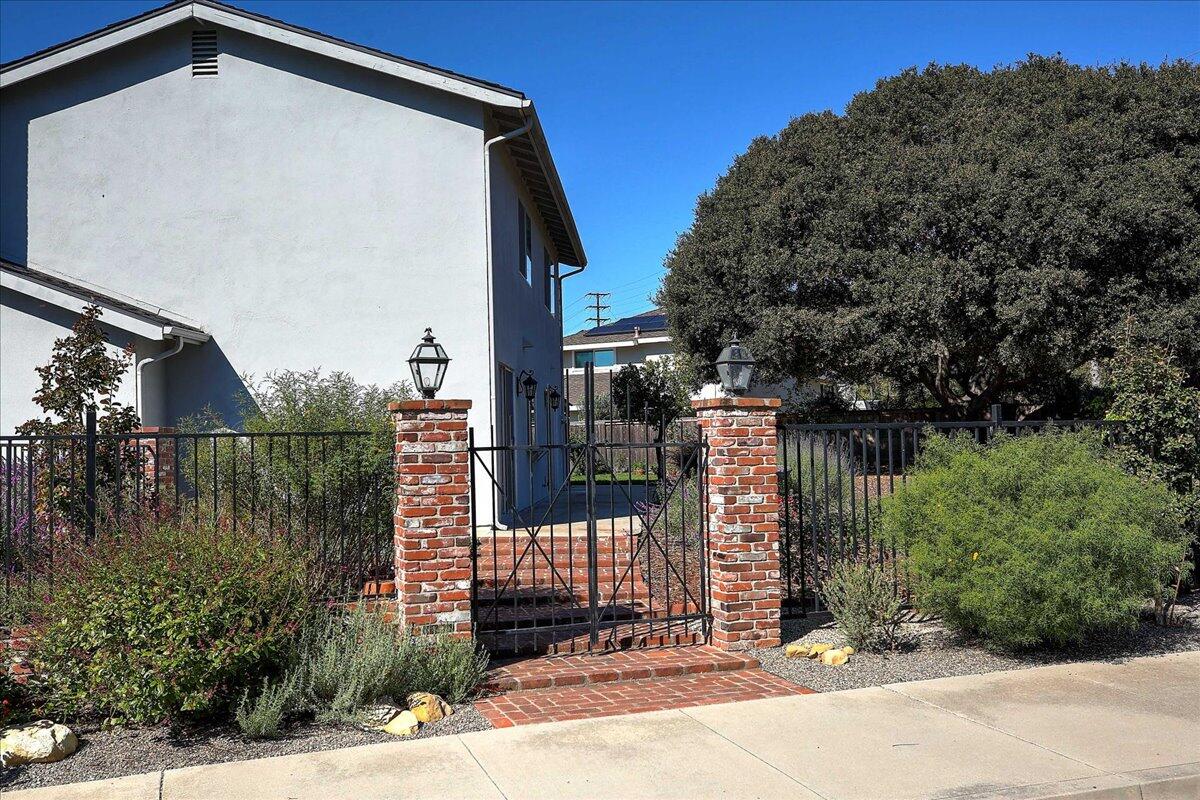 5710 Stow Canyon Road