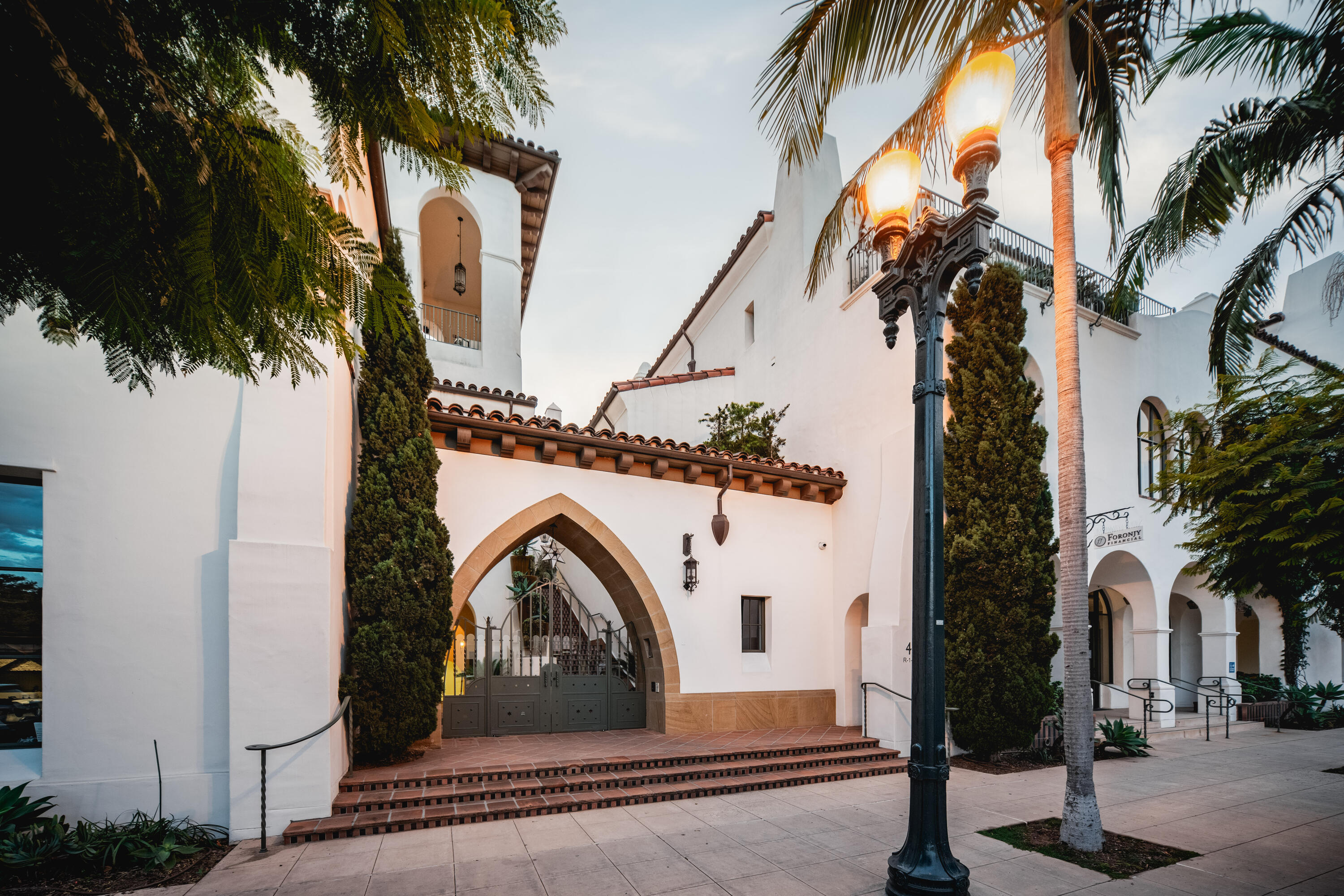 401 Chapala Street, 111, SANTA BARBARA Unit: 111