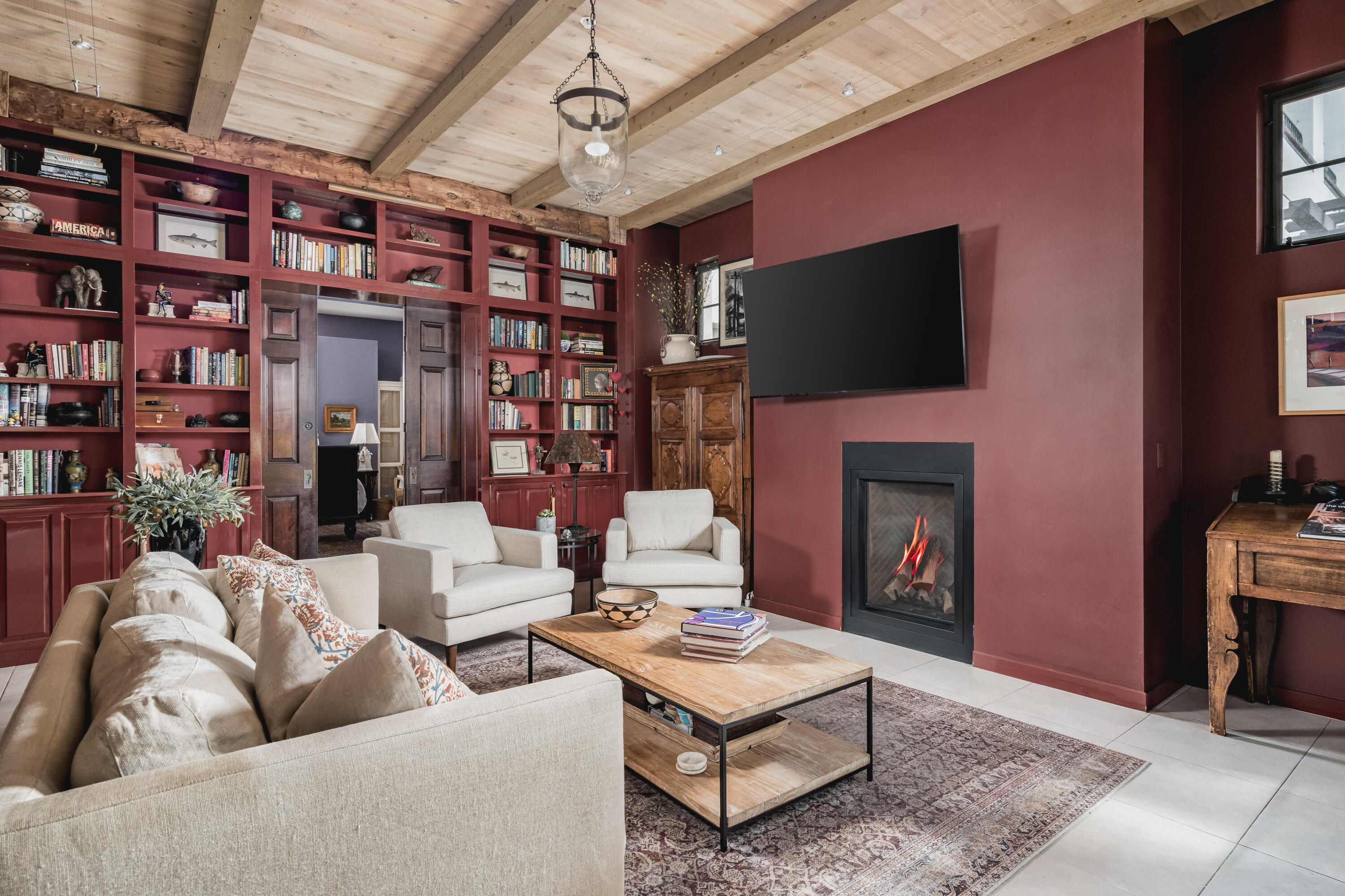 401 Chapala Street, 111, SANTA BARBARA Unit: 111