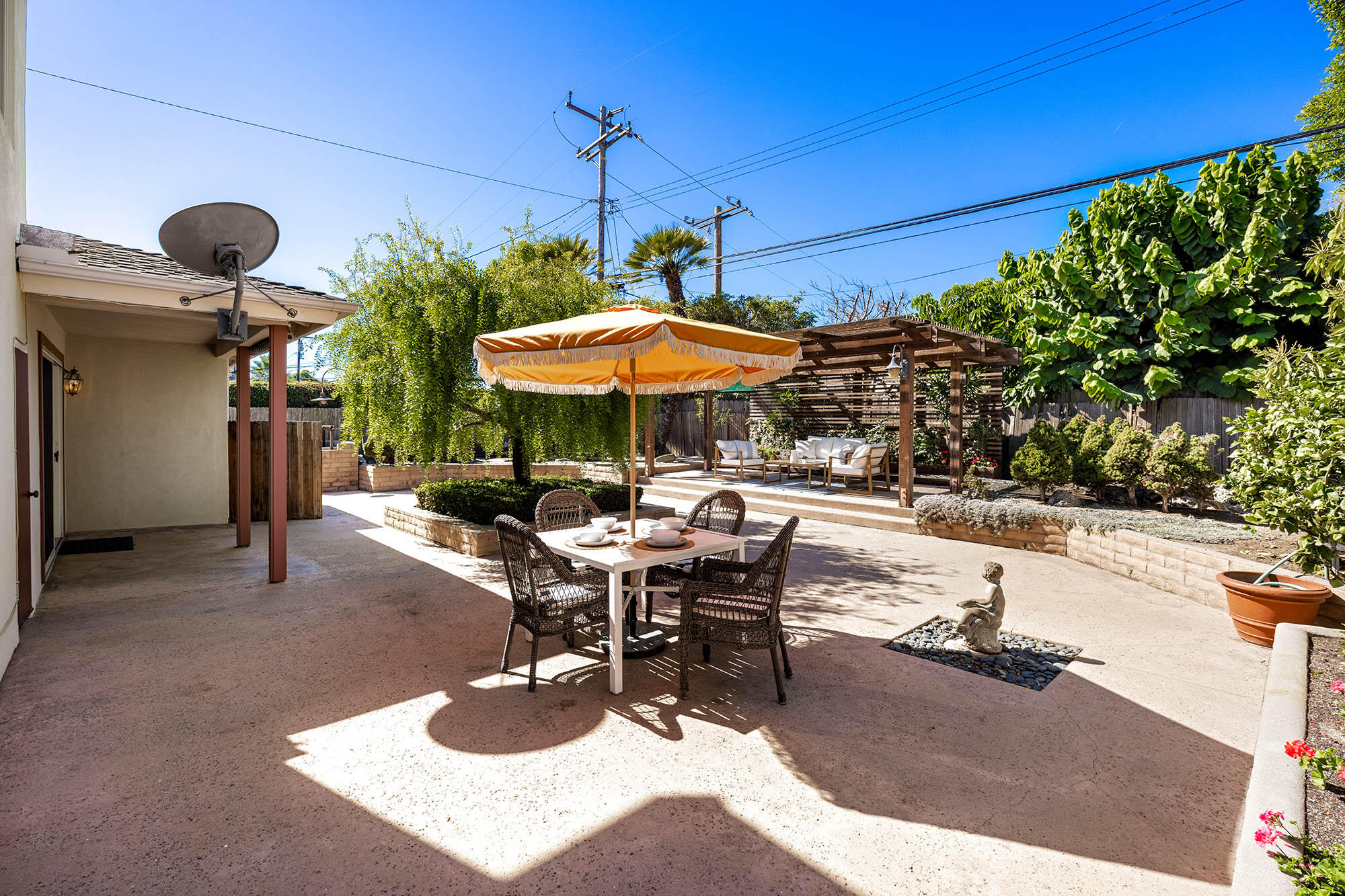 155 San Federico Avenue