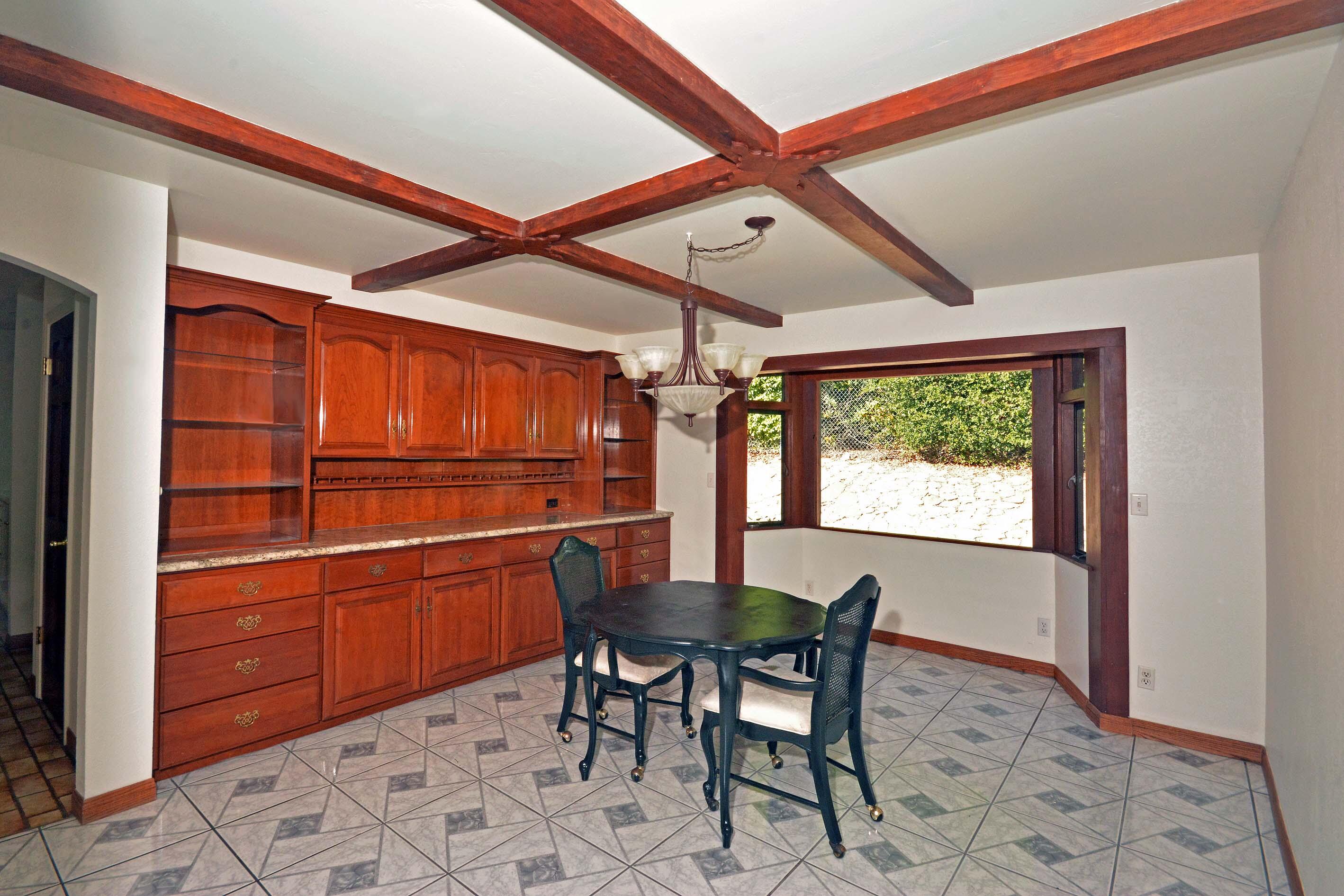 2106 Mt Calvary Road