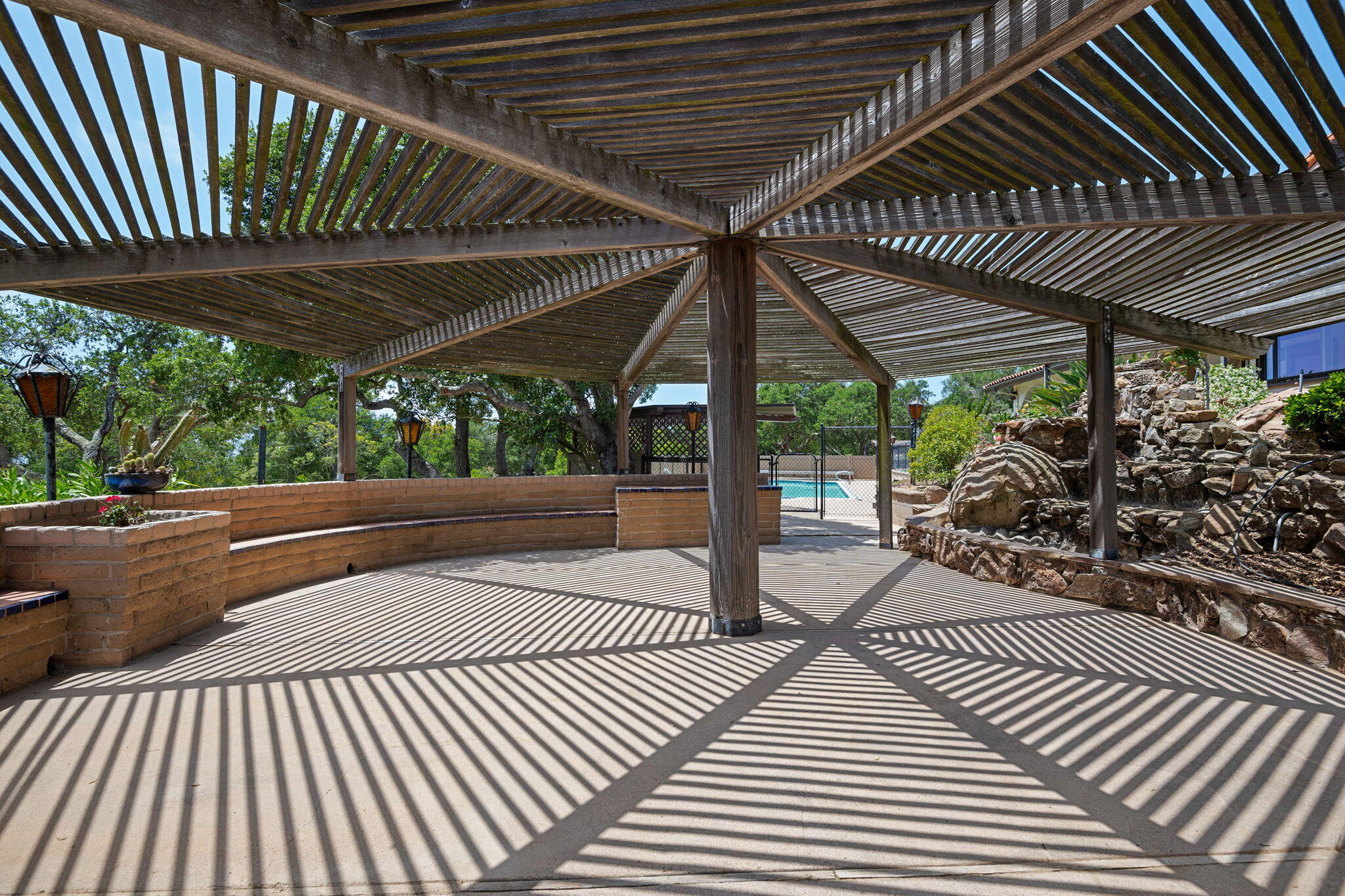 2106 Mt Calvary Road