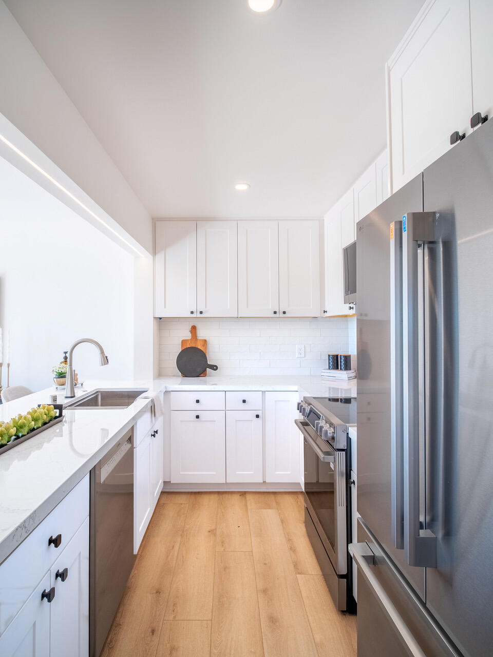 3375 Foothill Road, 514