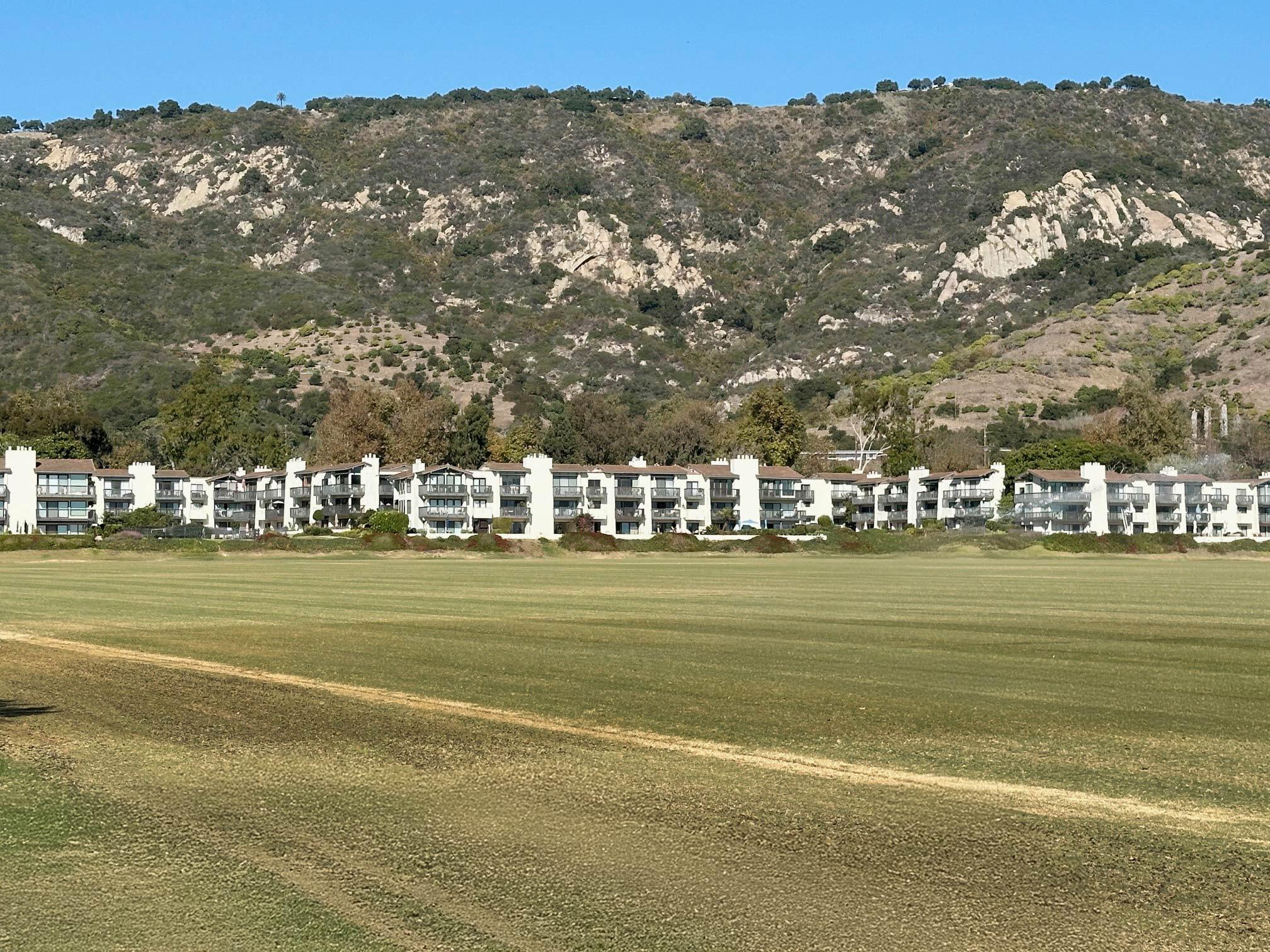 3375 Foothill Road, 514