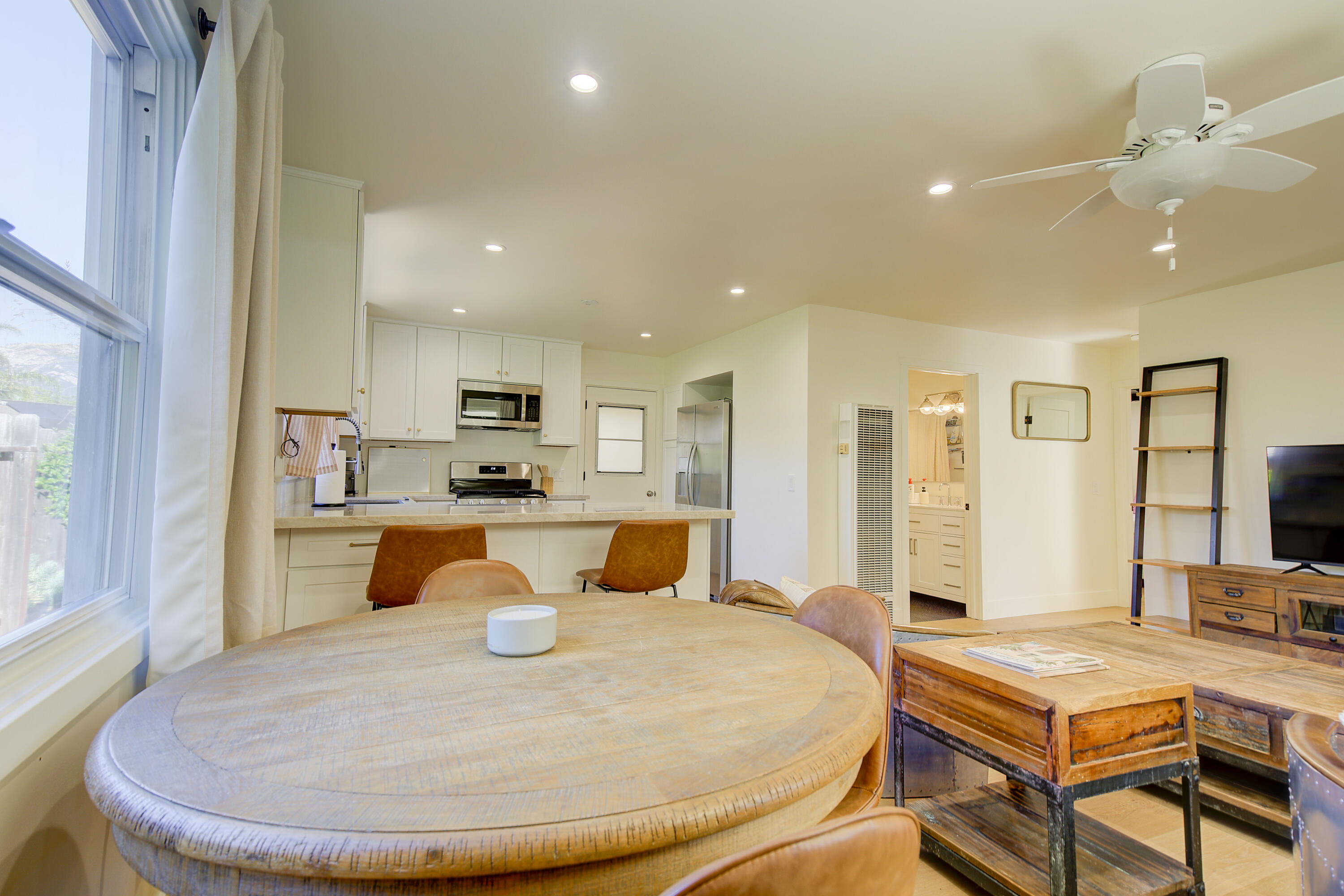 2022 Monterey Street