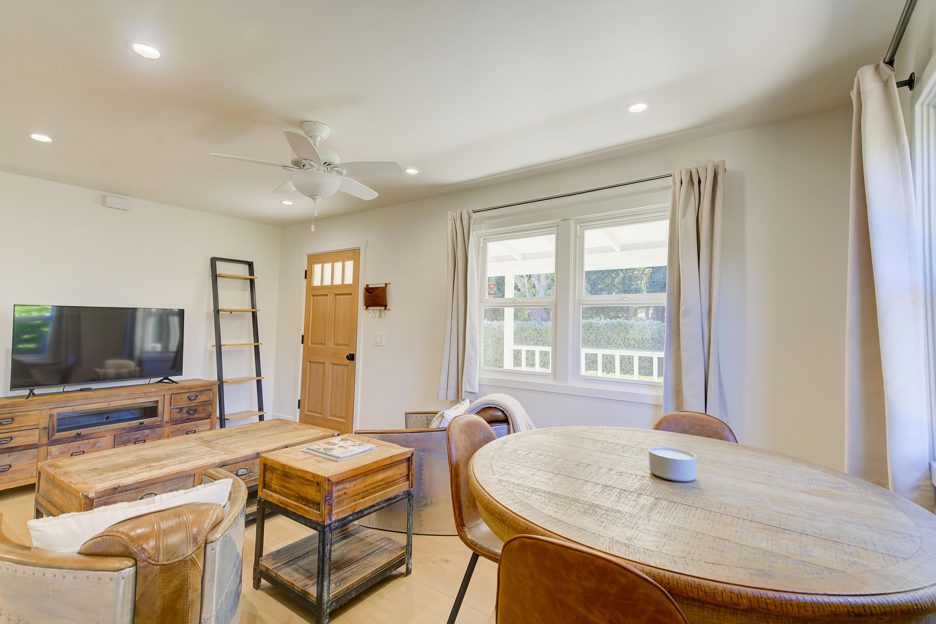 2022 Monterey Street