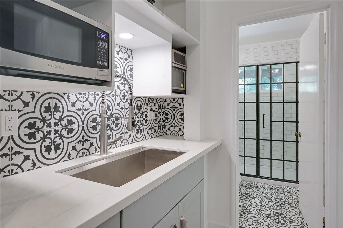 2253 Las Canoas Road