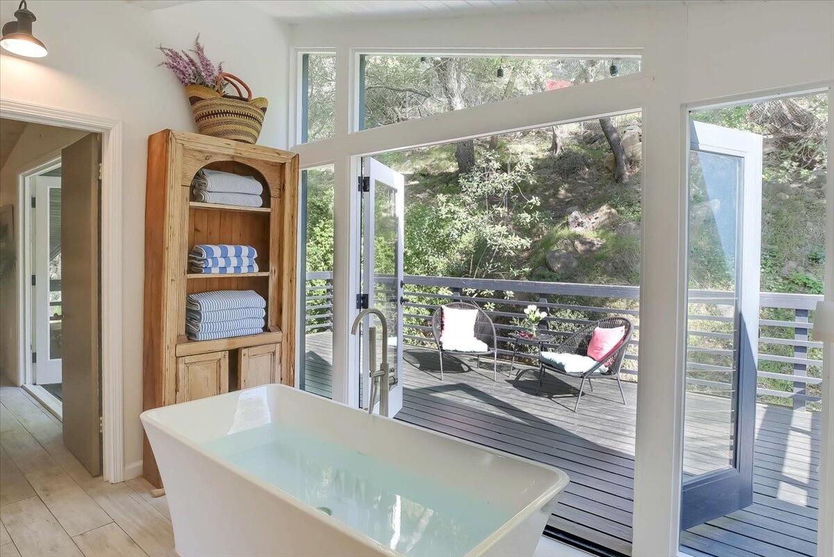 2253 Las Canoas Road