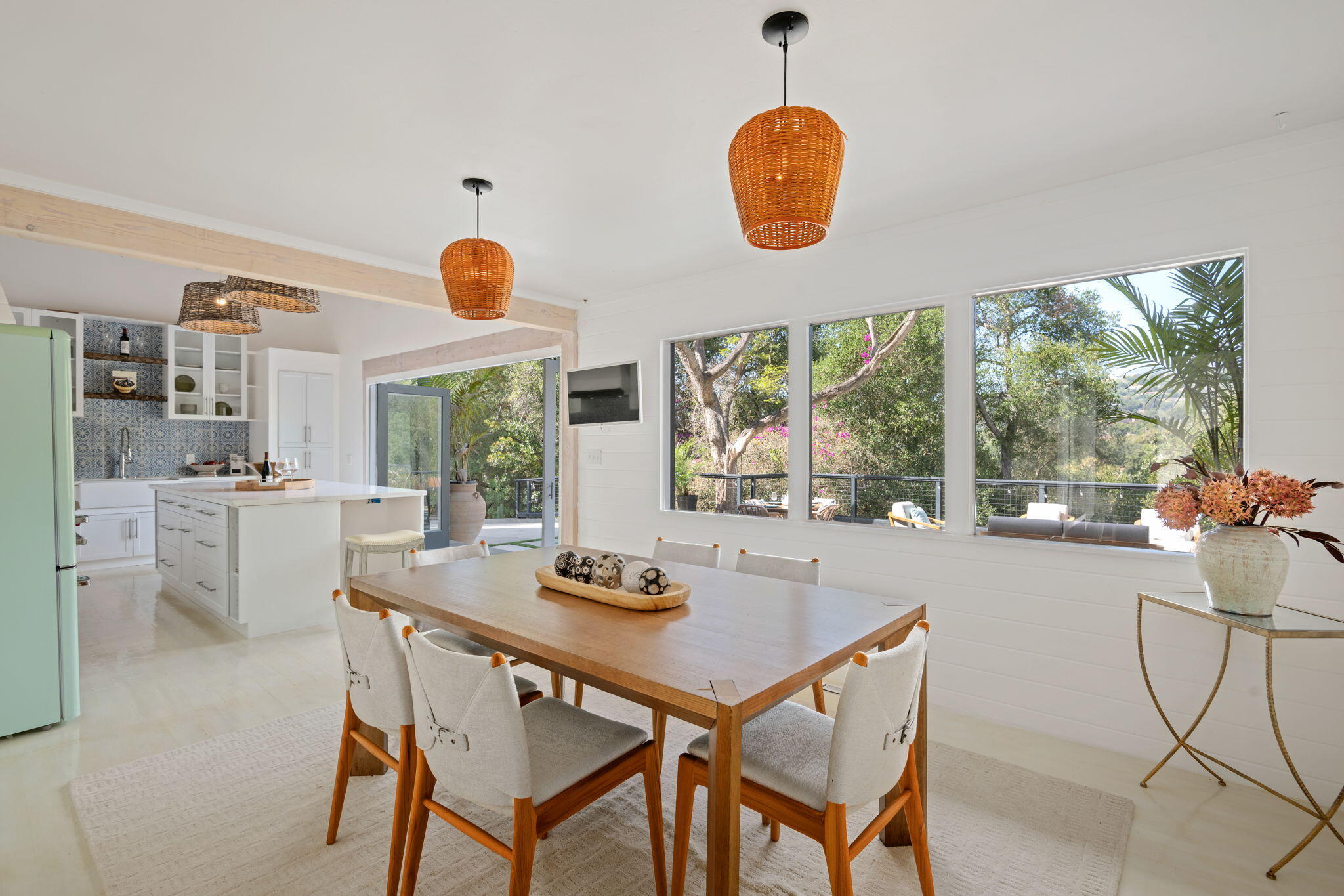 2253 Las Canoas Road