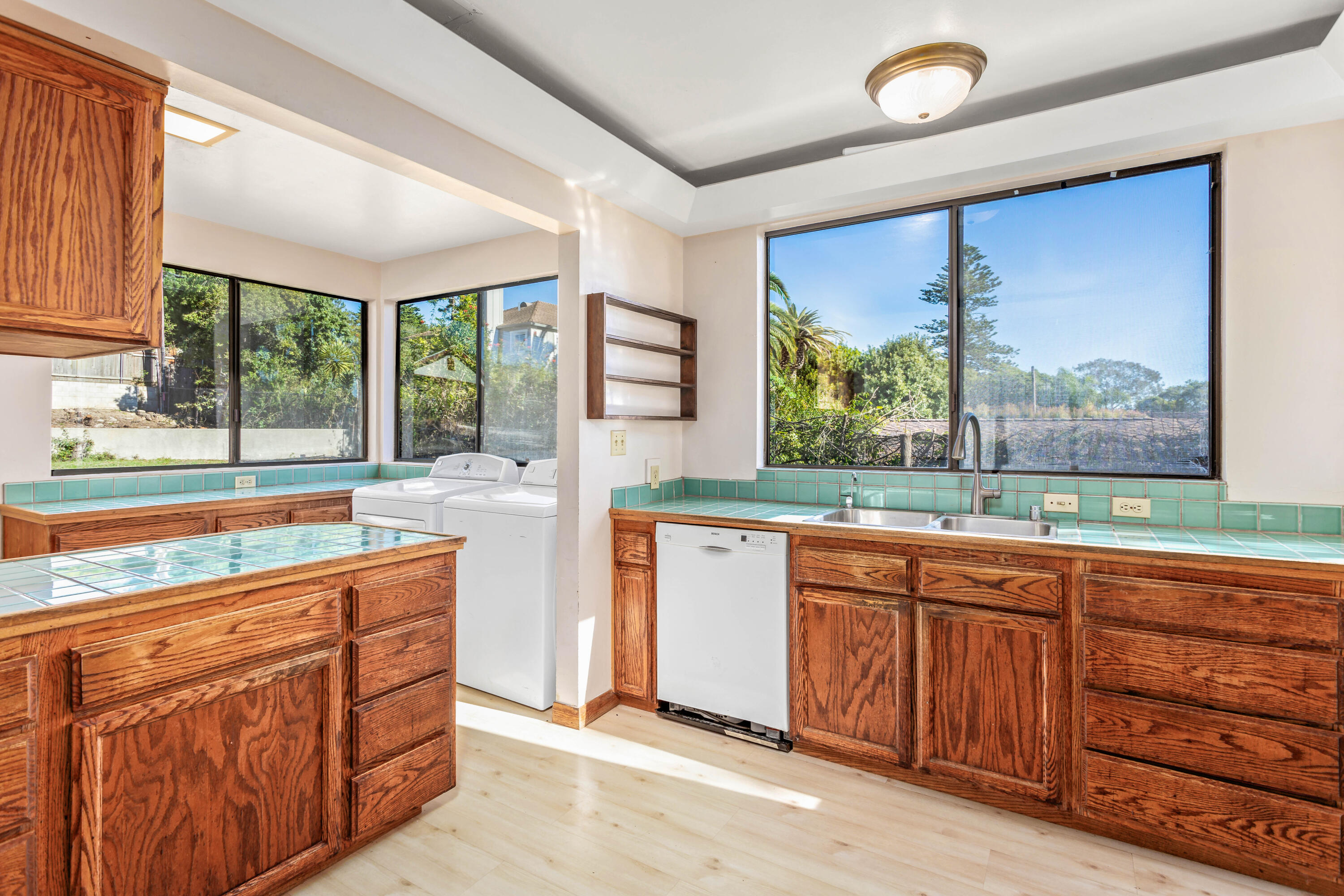 1432 San Miguel Avenue