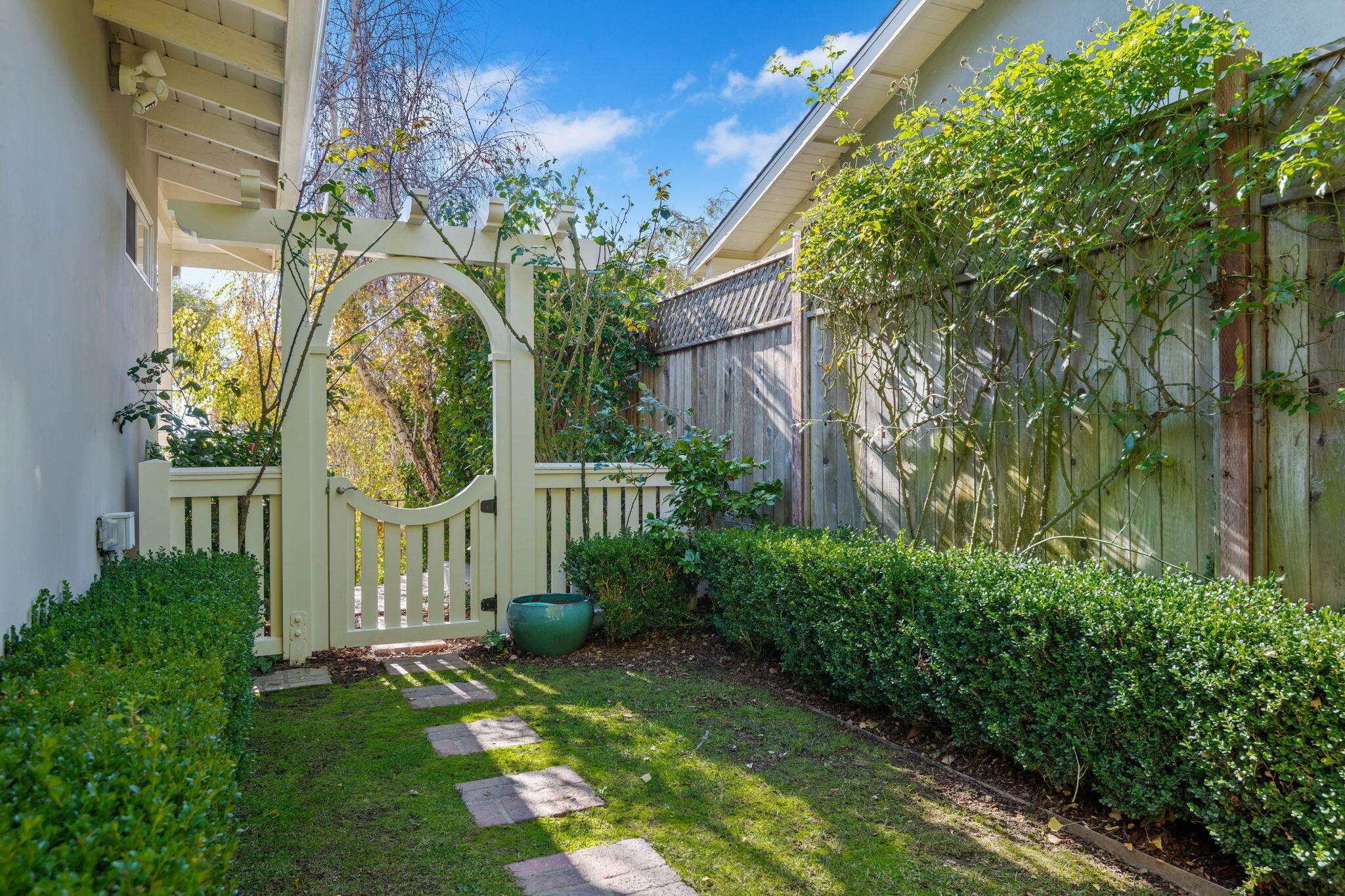 1322 San Miguel Avenue