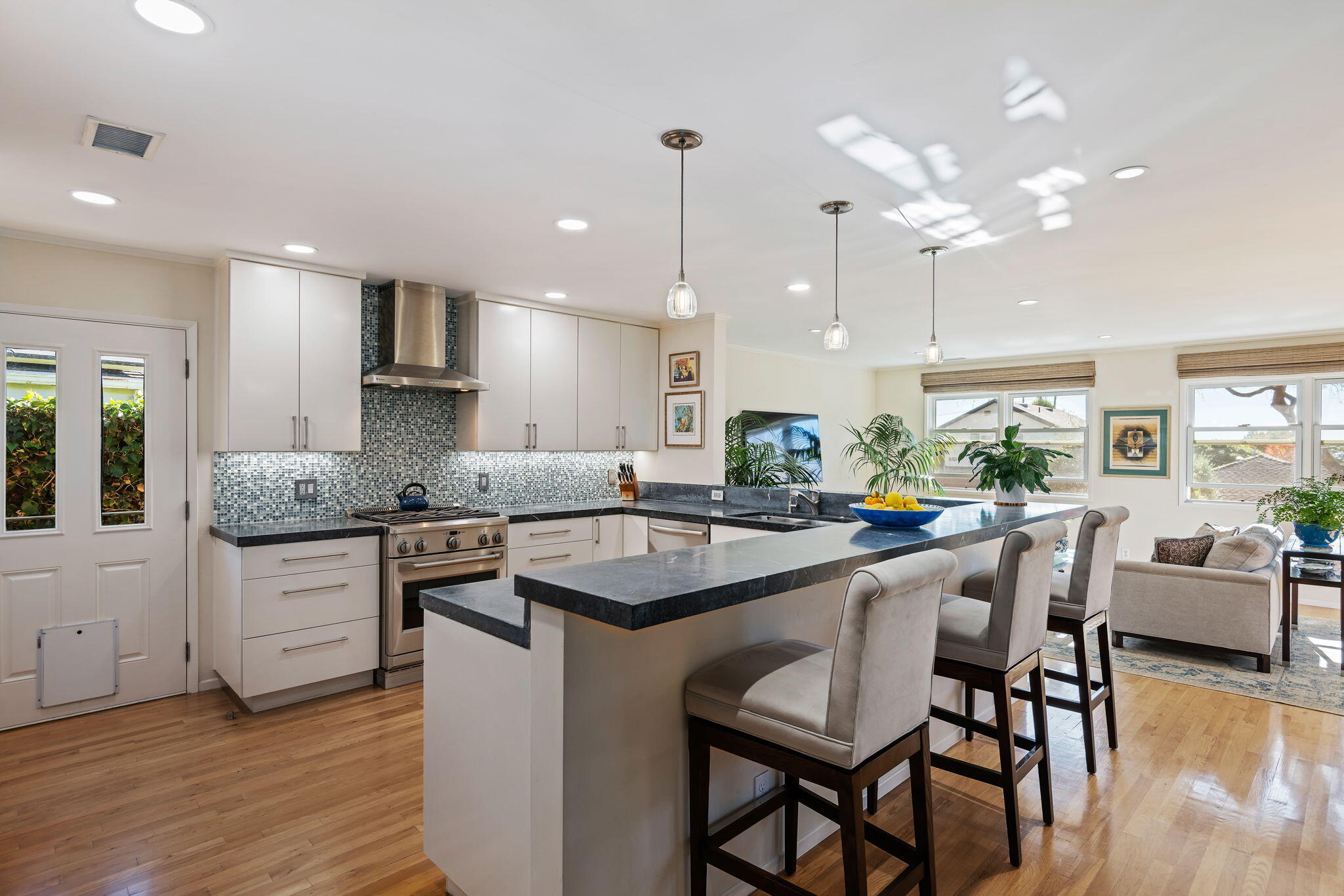 1322 San Miguel Avenue