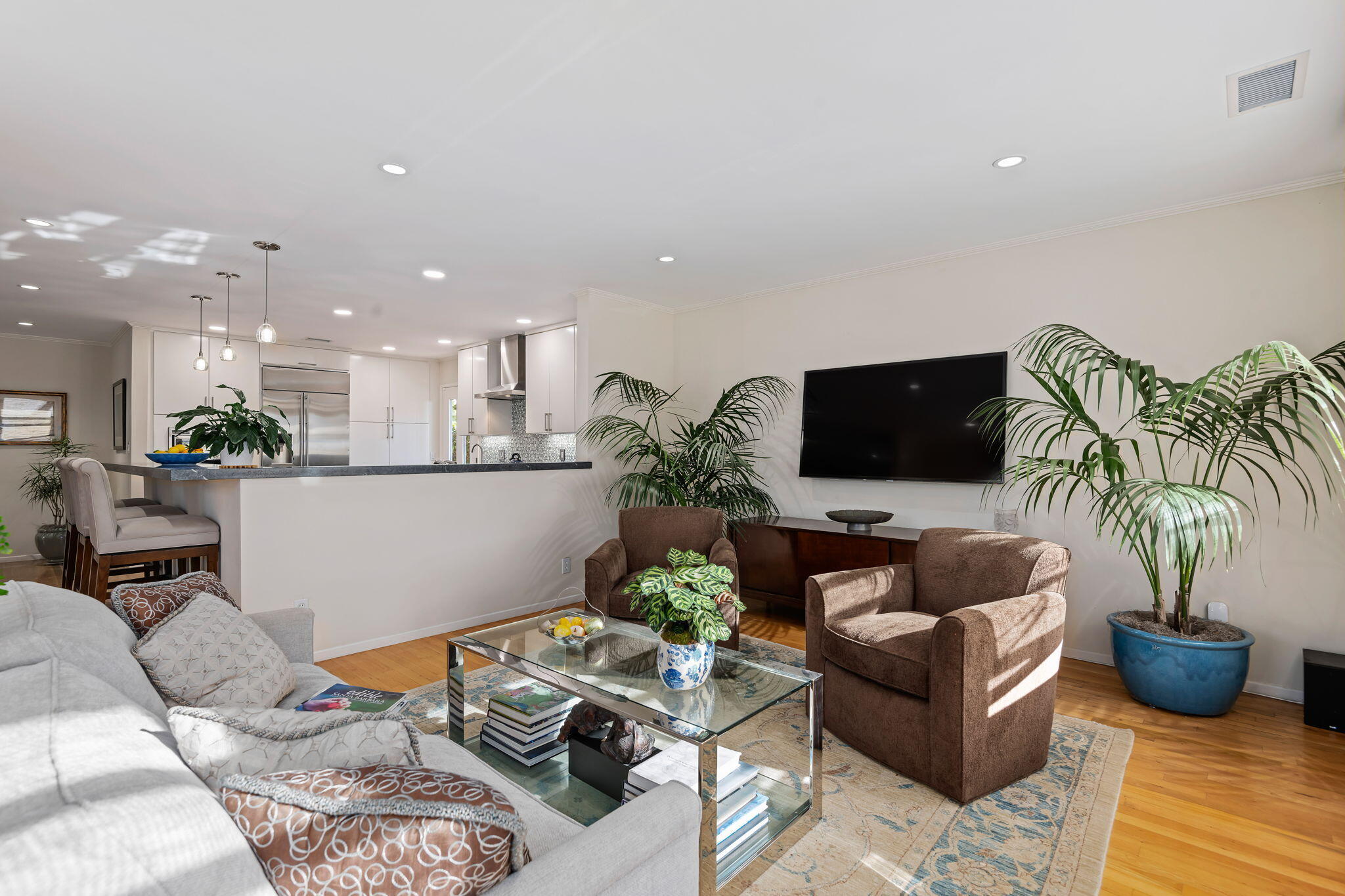 1322 San Miguel Avenue