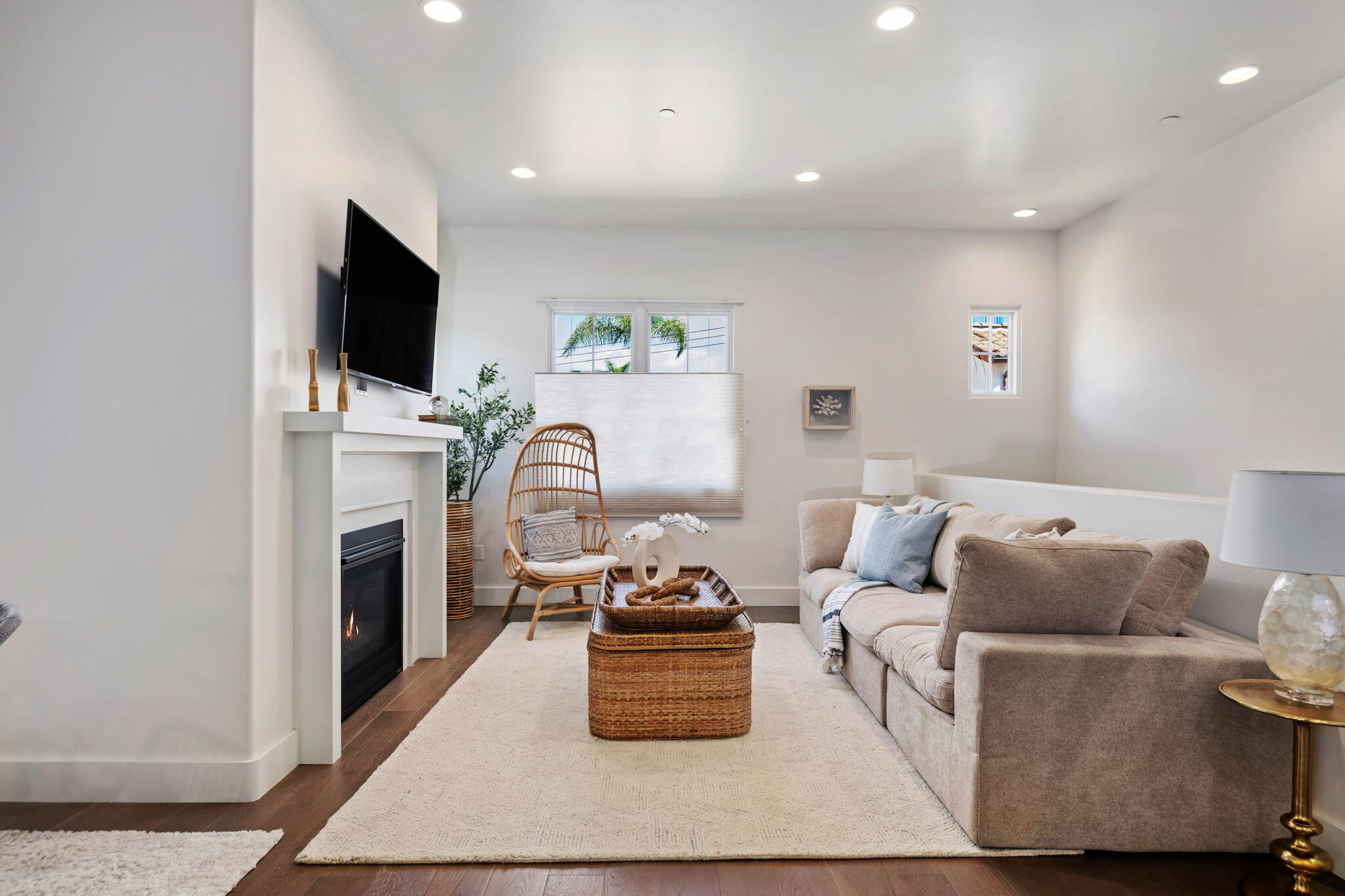 3728 State Street 135