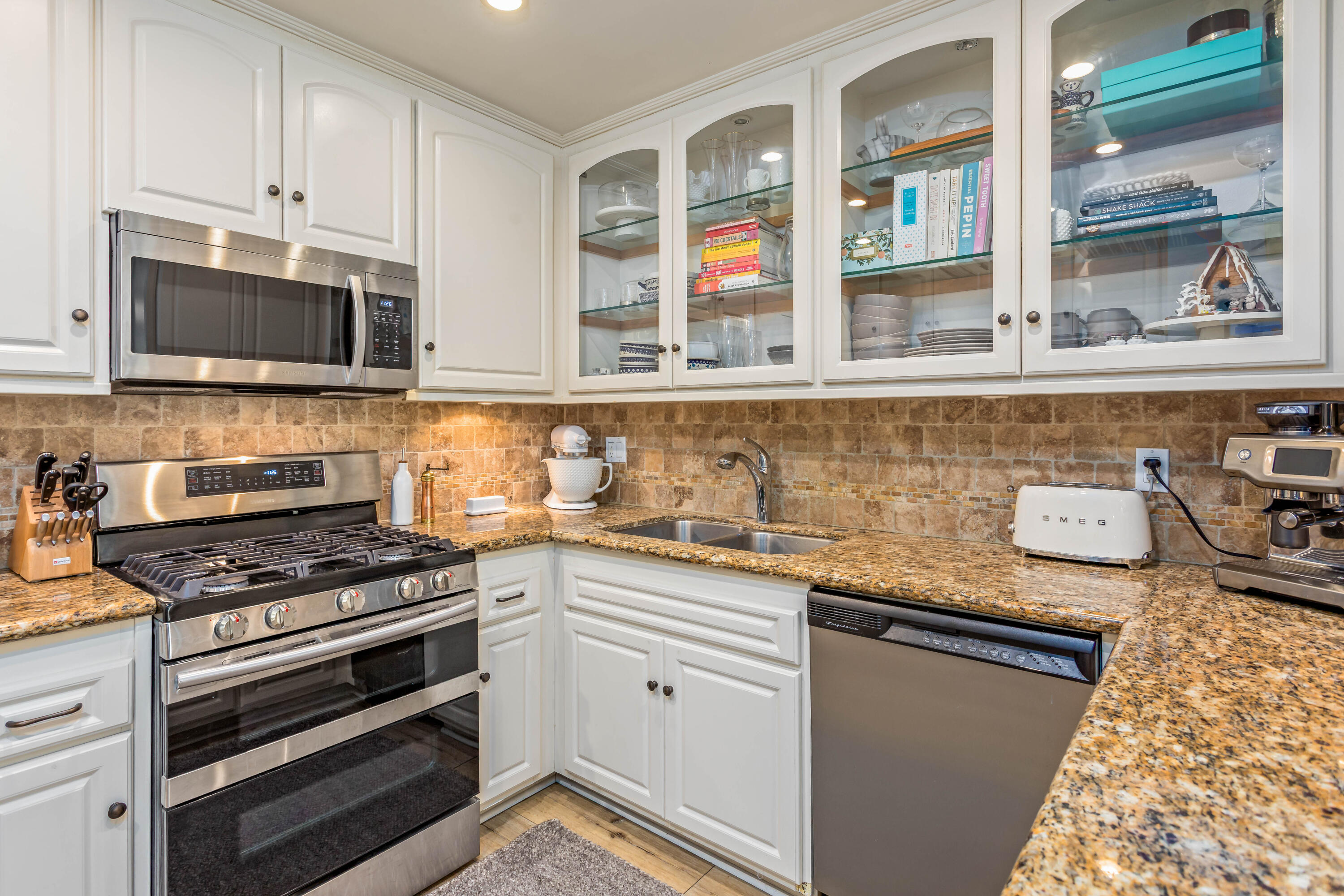 5087 Rhoads Avenue B