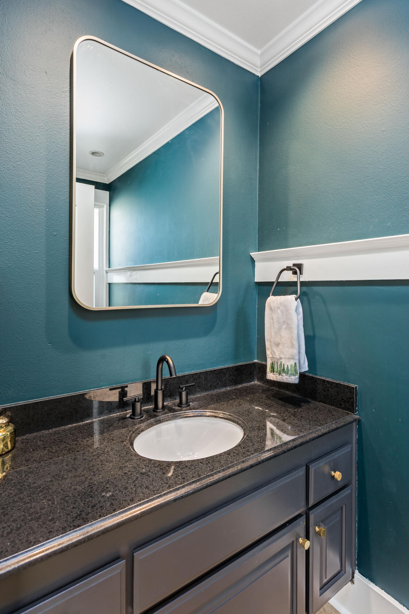 5087 Rhoads Avenue B