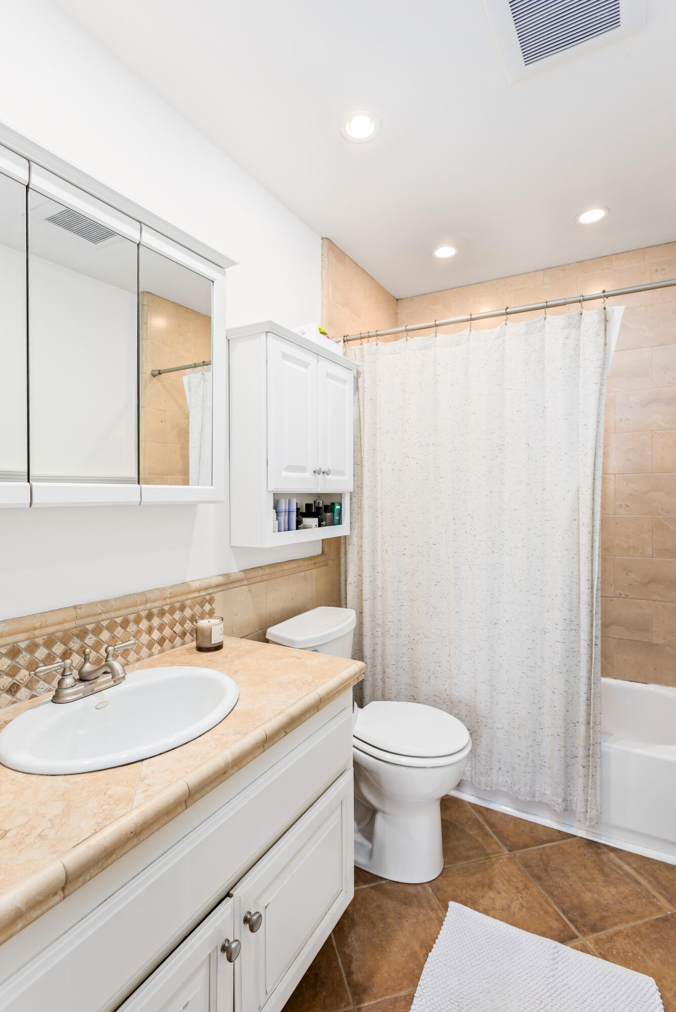 5087 Rhoads Avenue B