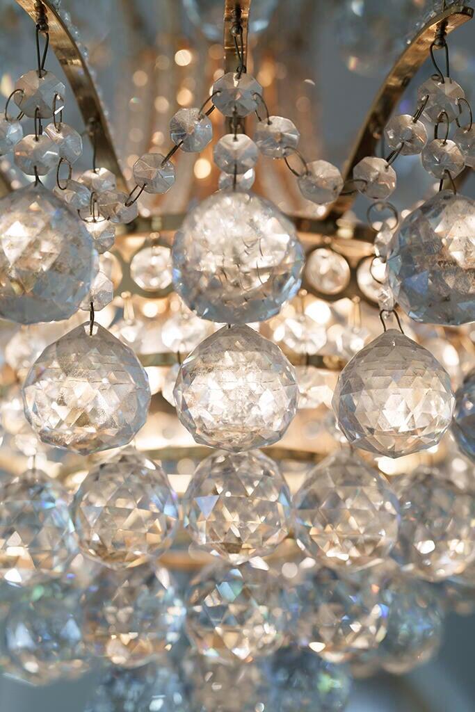 202 E Mountain Drive