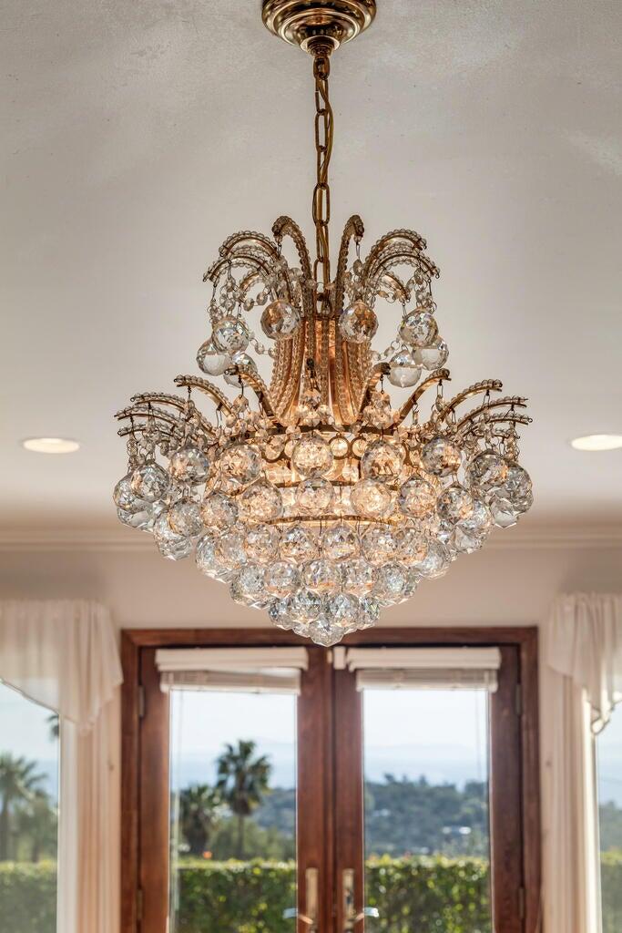 202 E Mountain Drive