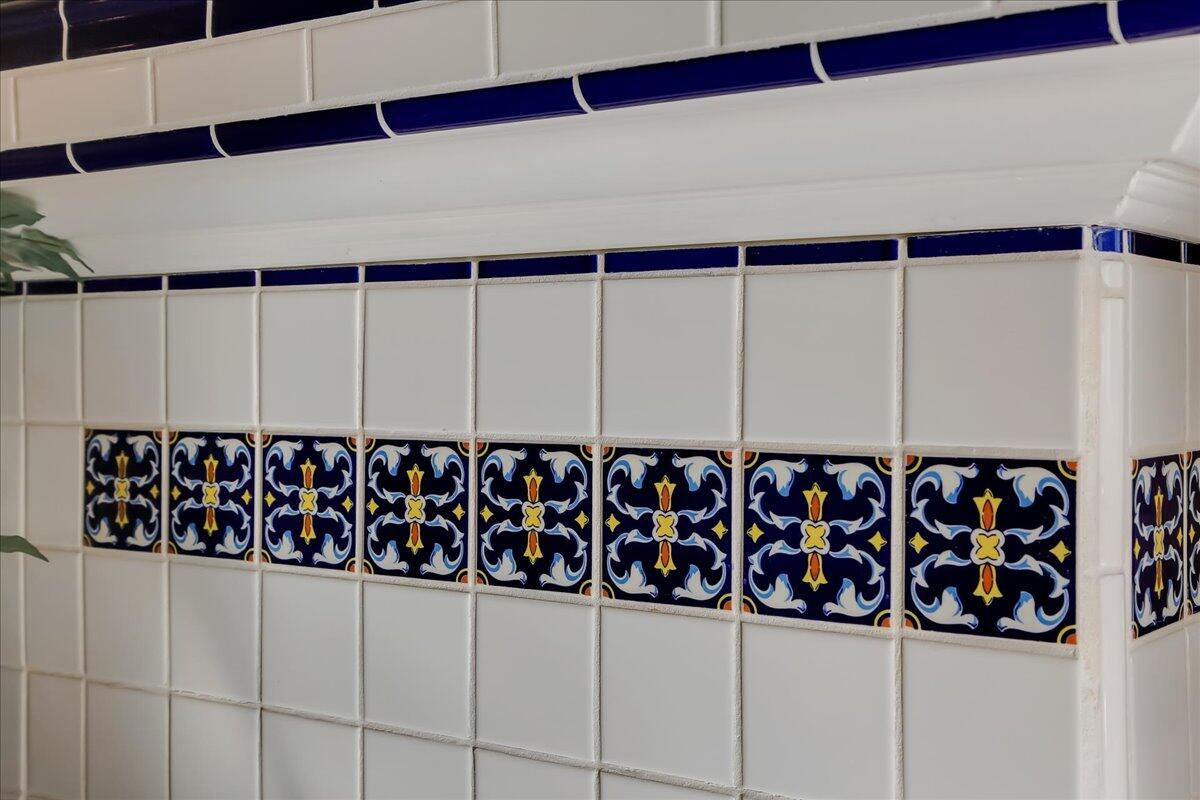 202 E Mountain Drive