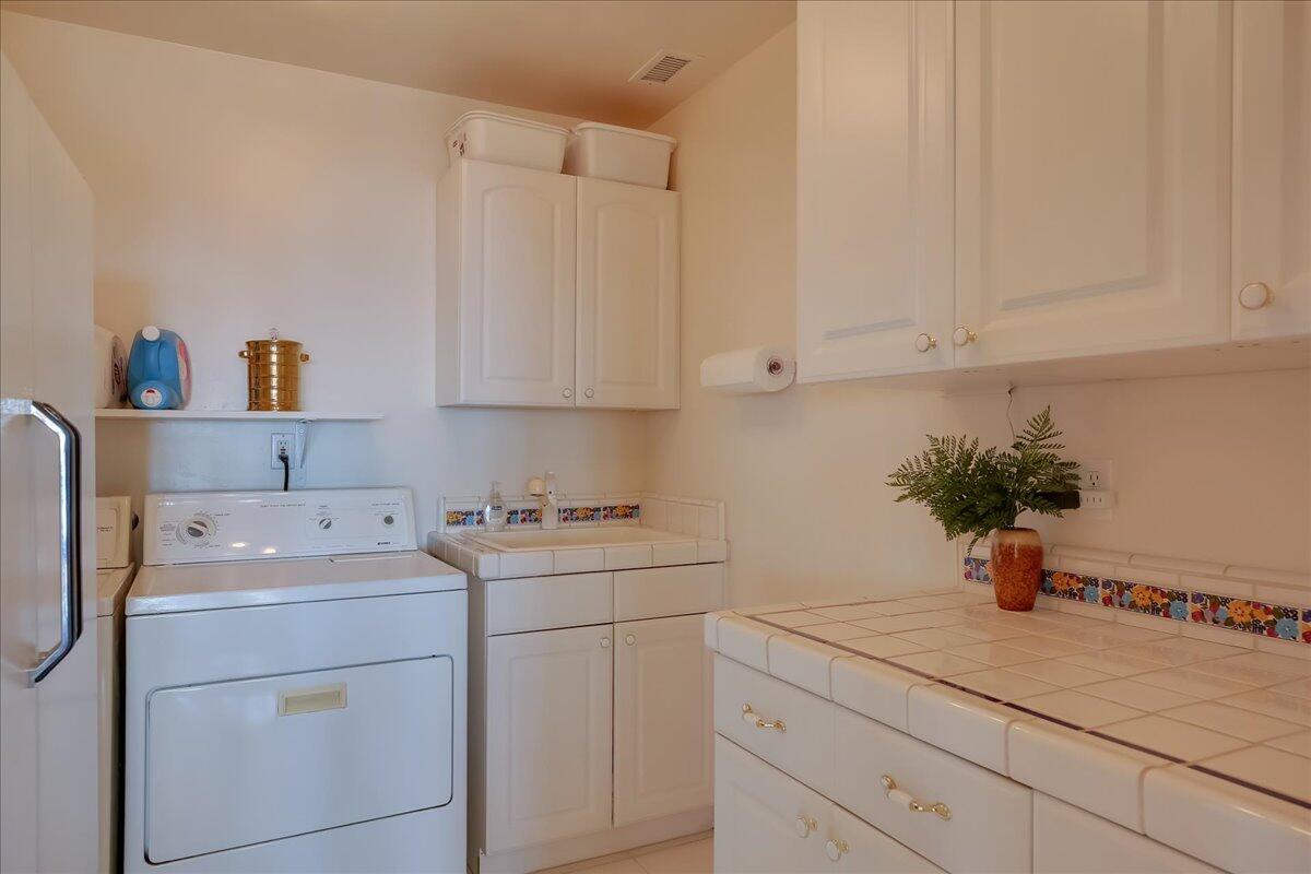 202 E Mountain Drive