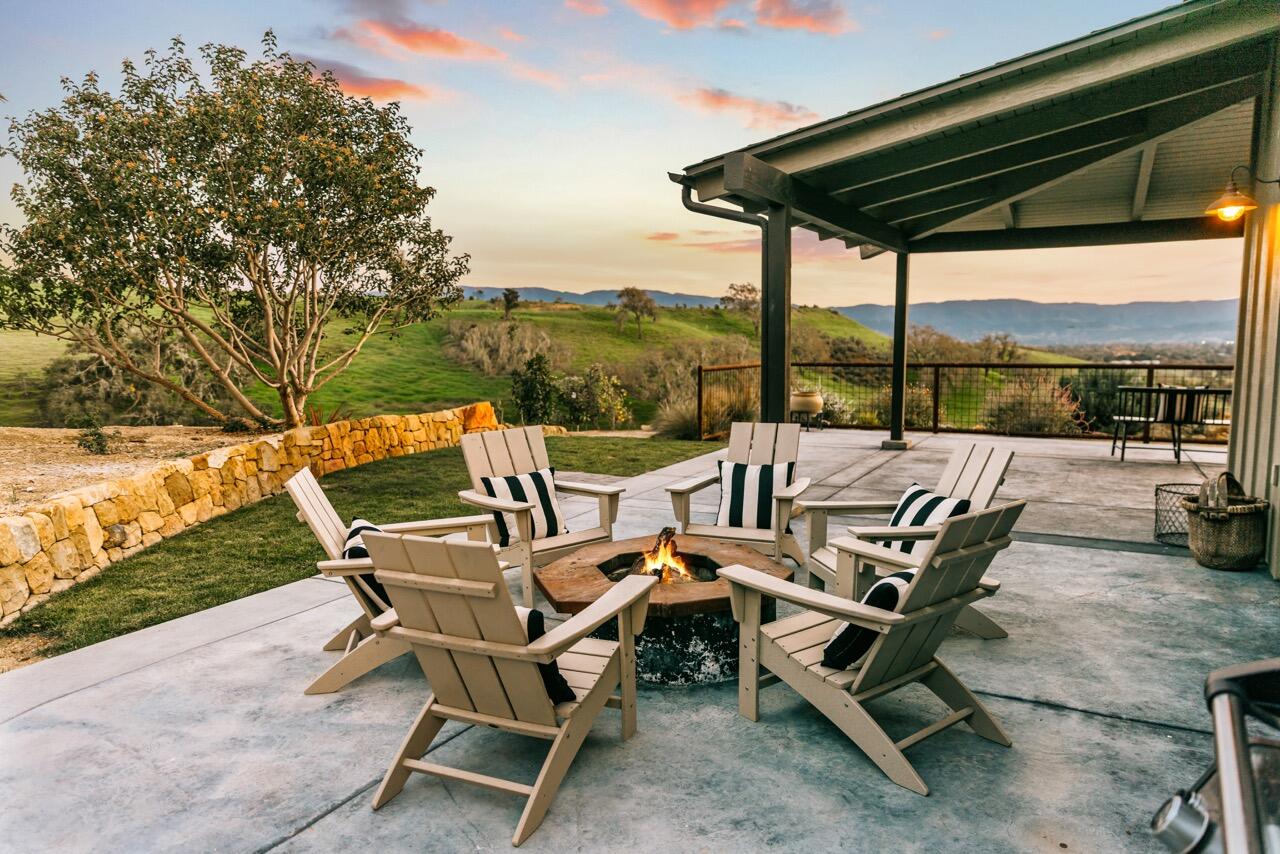 2830/2750 Calzada Avenue